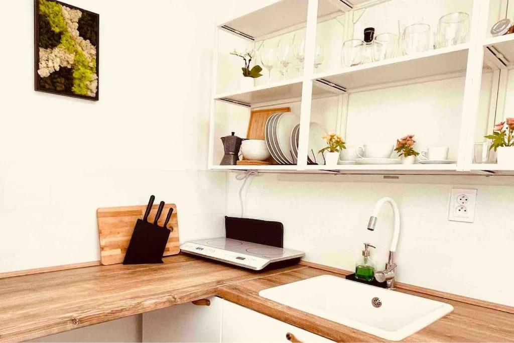 Moderný apartman s parkovaním