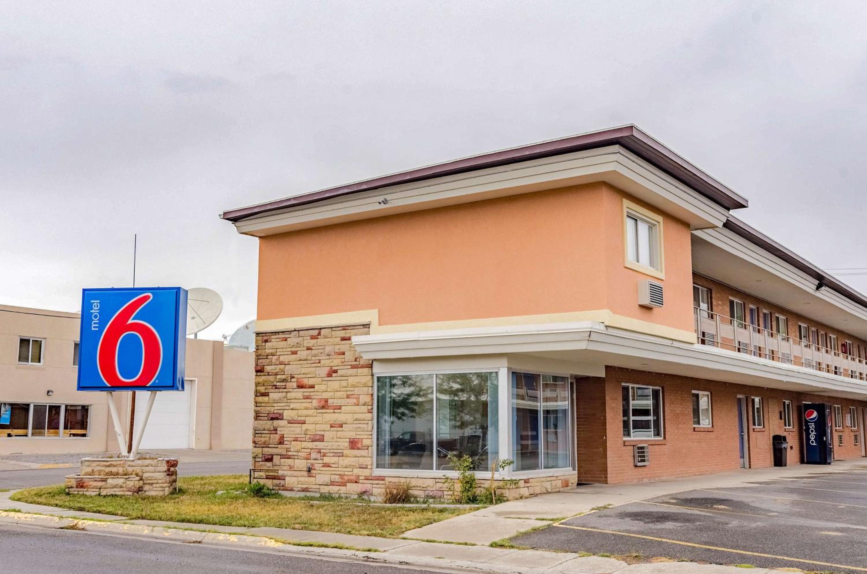 Riverton Vacations - Motel 6 Riverton WY - Property Image 1