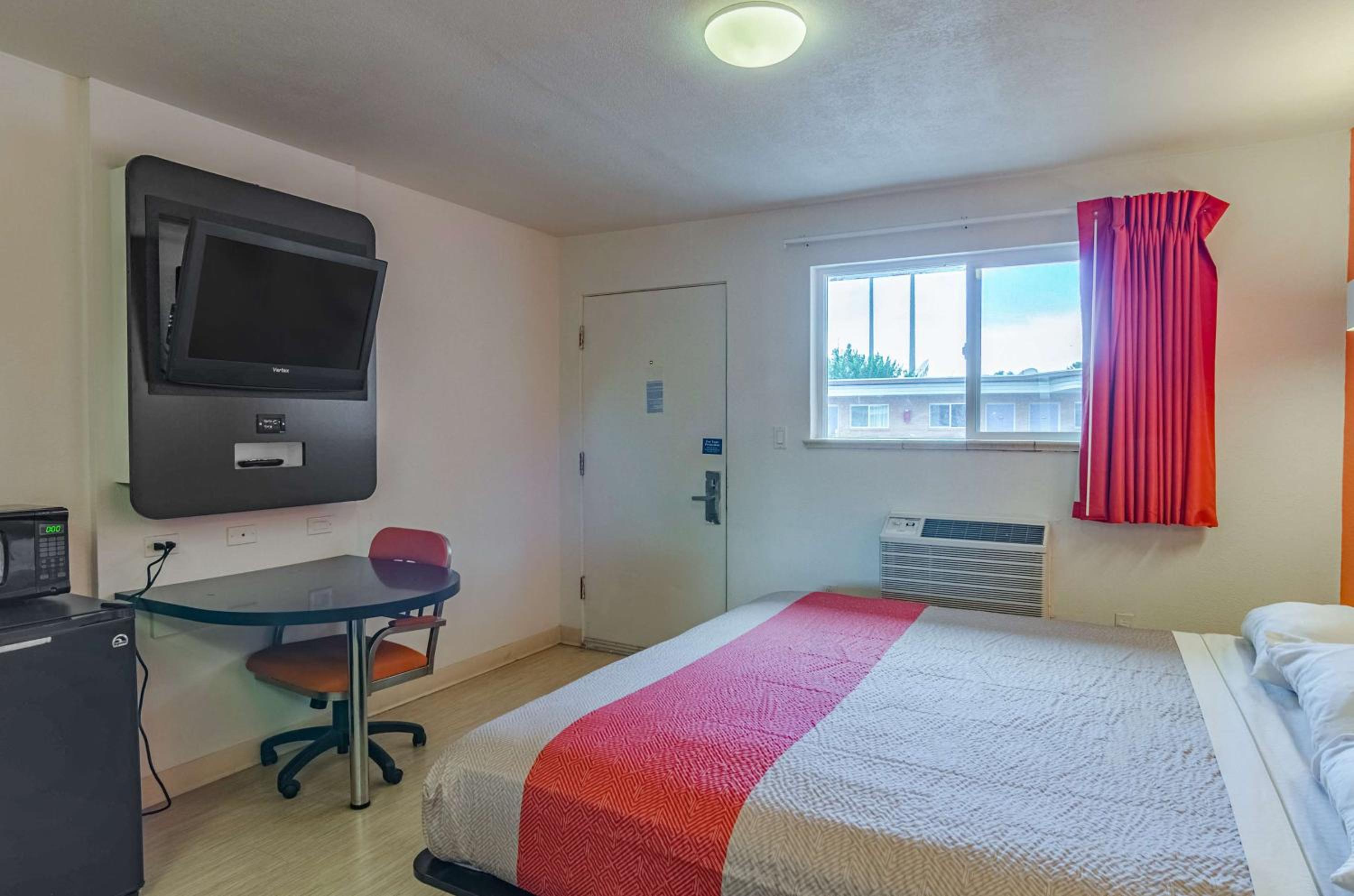 Riverton Vacations - Motel 6 Riverton WY - Property Image 12