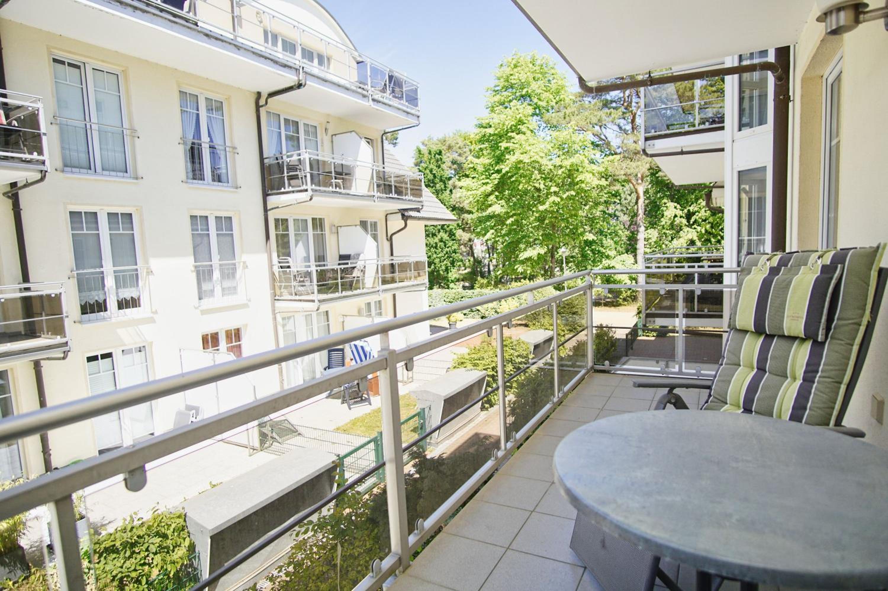 strandnahe Ferienwohnung mit 2 Balkonen - Haus am Kurpark FeWo 12