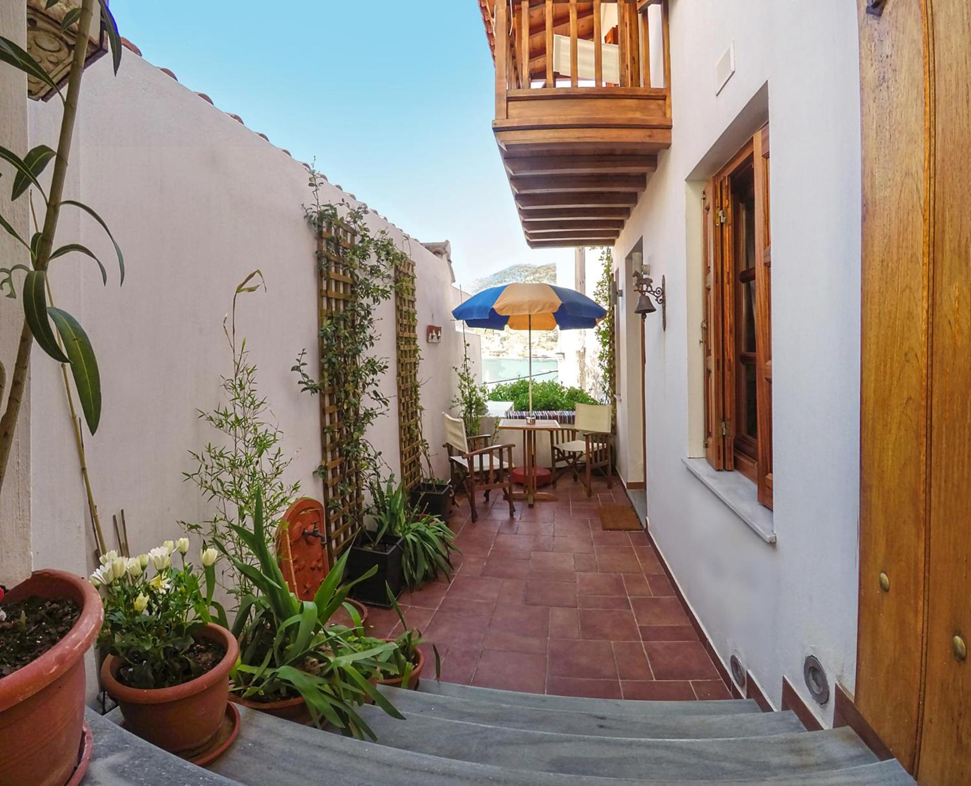 Tzeni's House photo 3