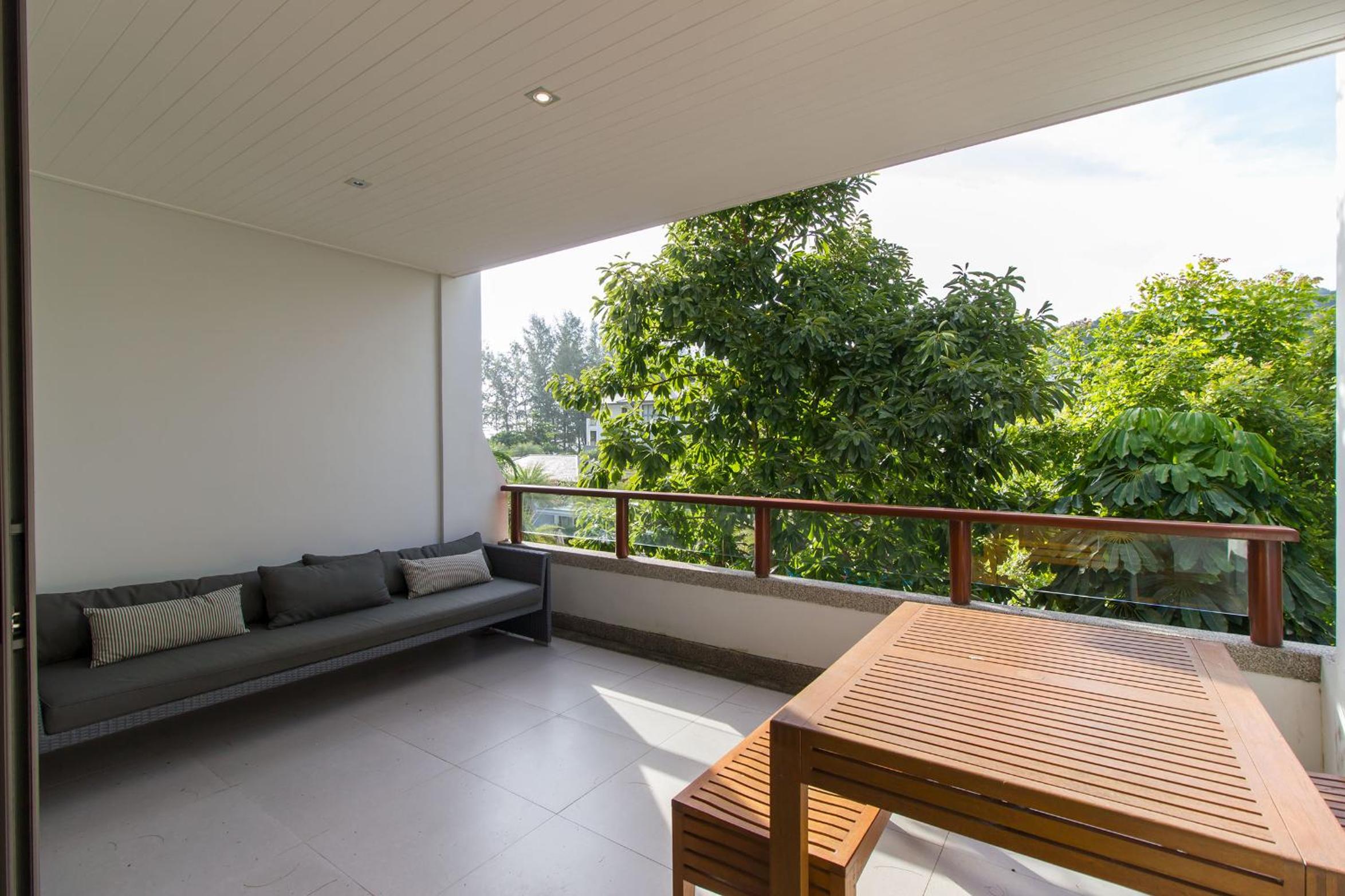 Nai Thon Beachfront Apartments