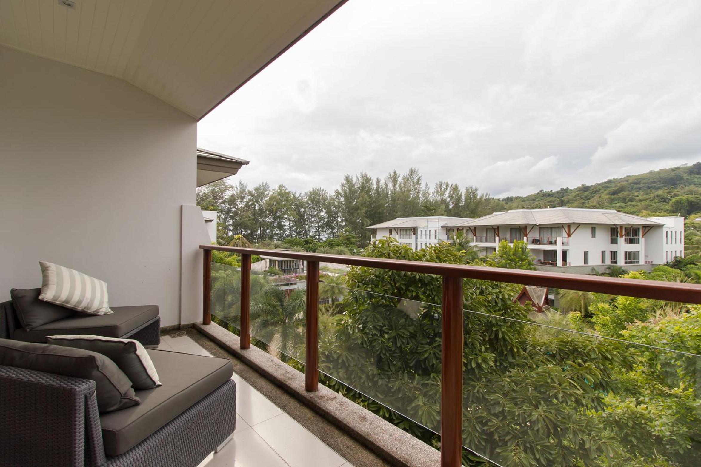Nai Thon Beachfront Apartments