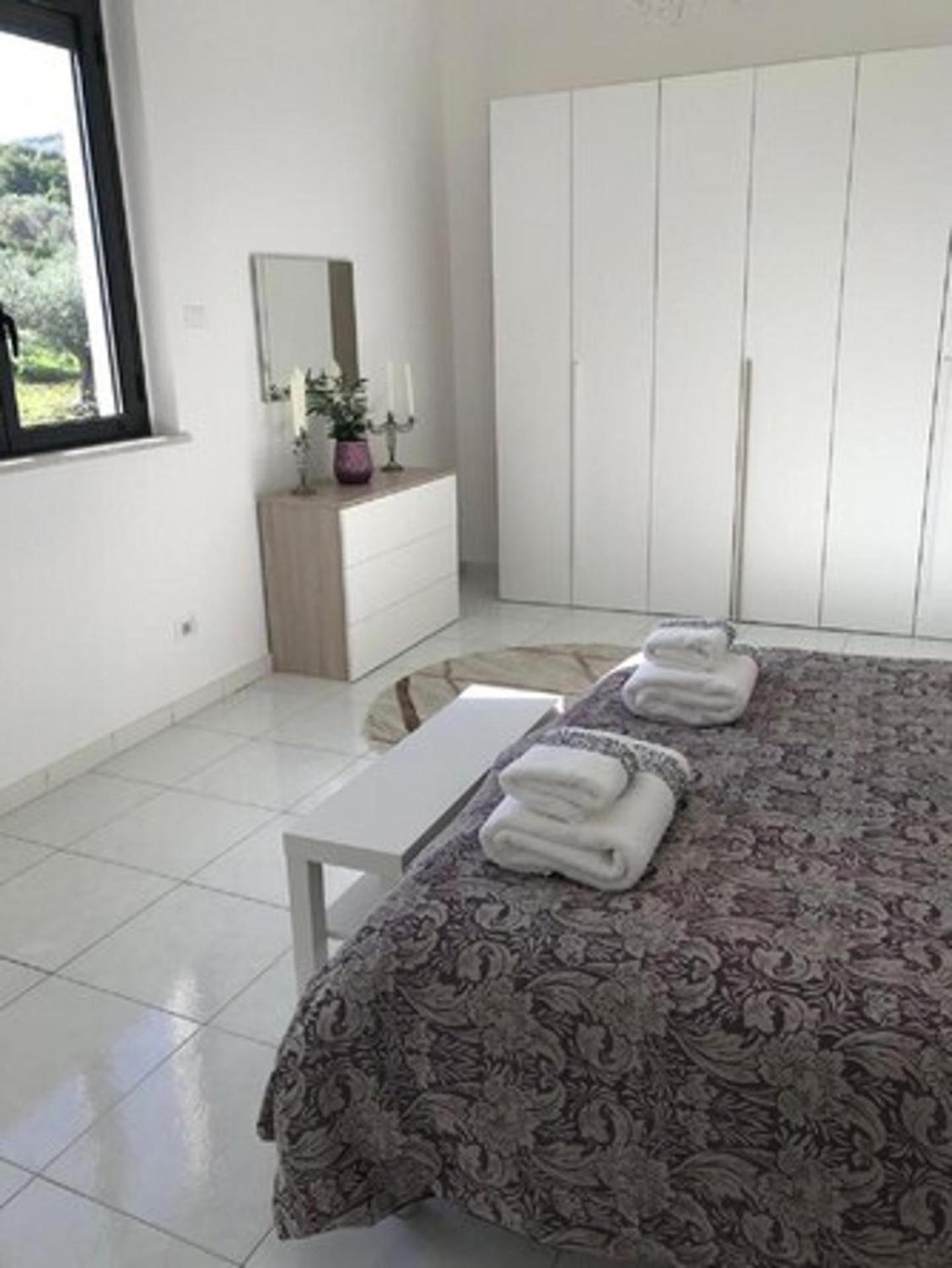 Secluded 3 bed apartment amazing views