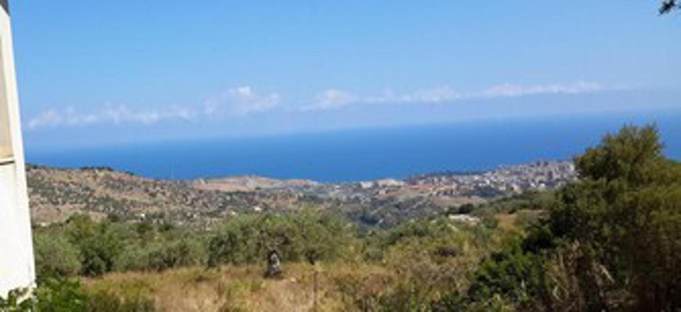 Secluded 3 bed apartment amazing views