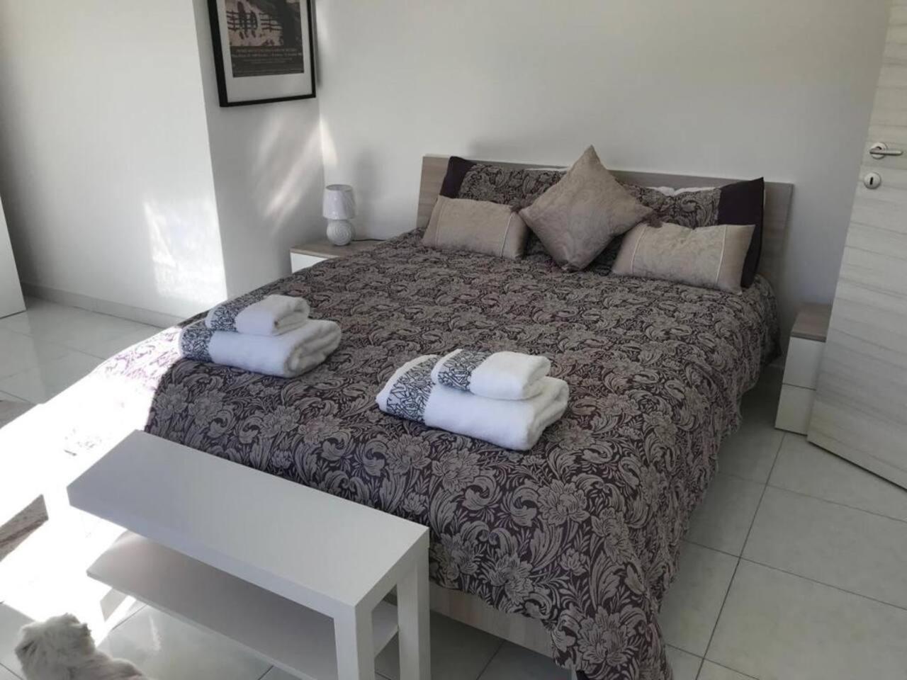 Secluded 3 bed apartment amazing views