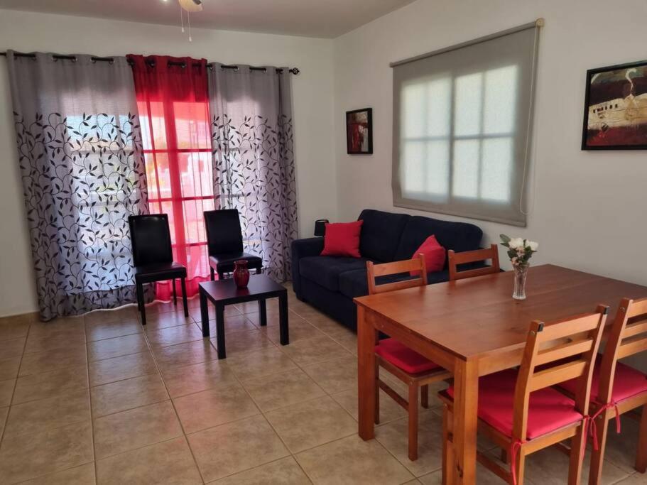 Villa Maracay-Caleta de Fuste-fiber optic 600mb view 3