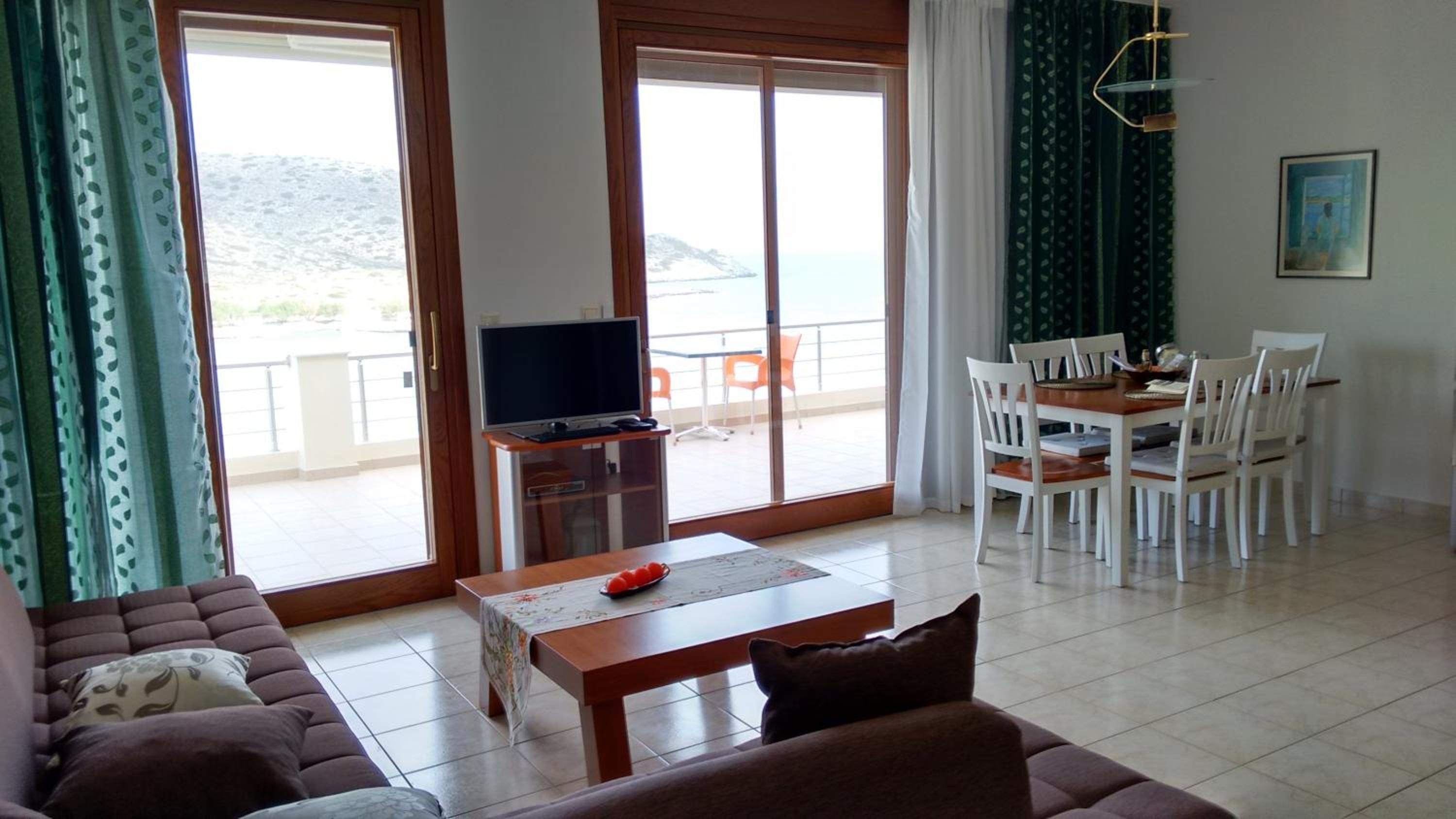 Tholos Bay Suites