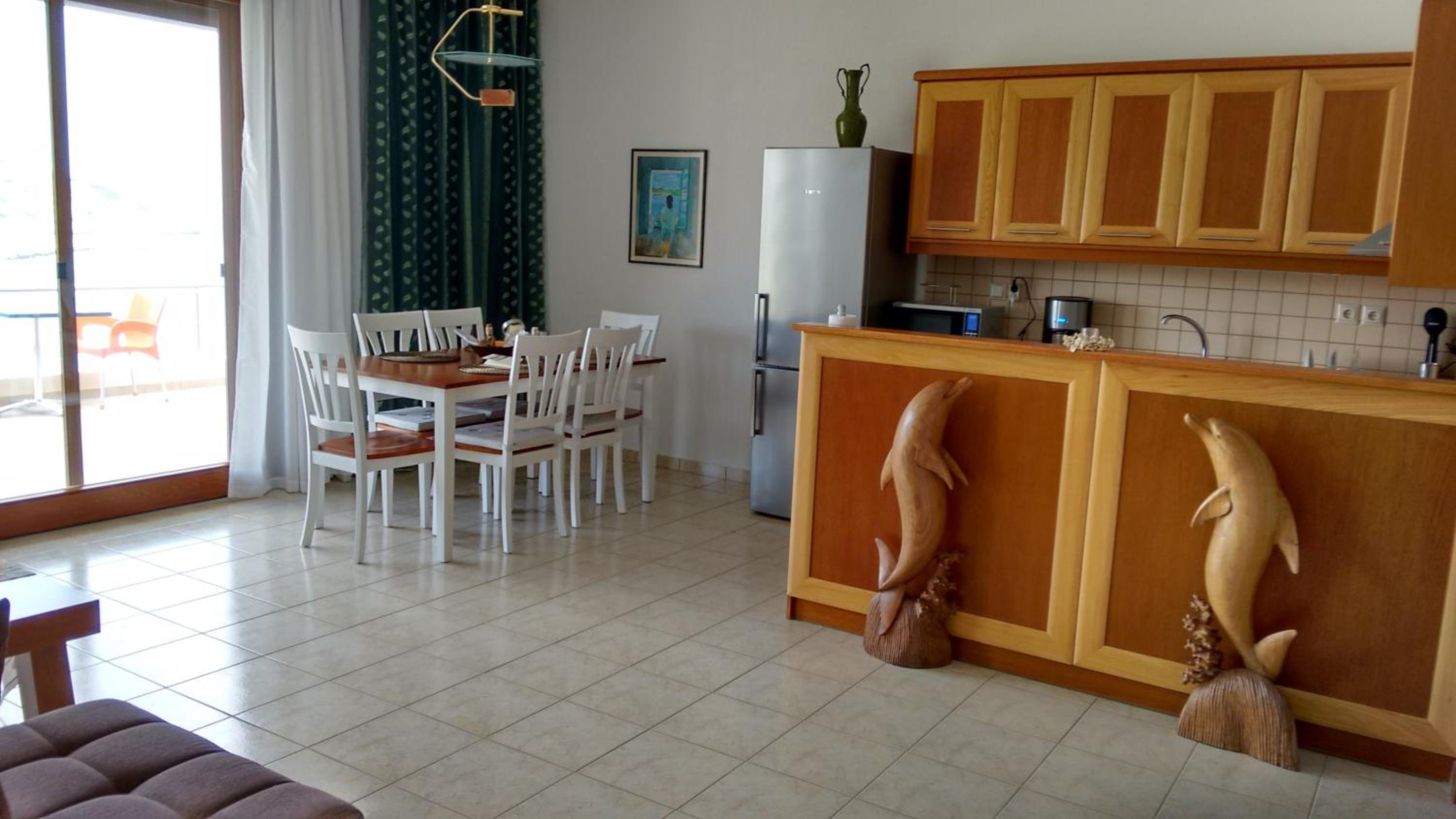 Tholos Bay Suites