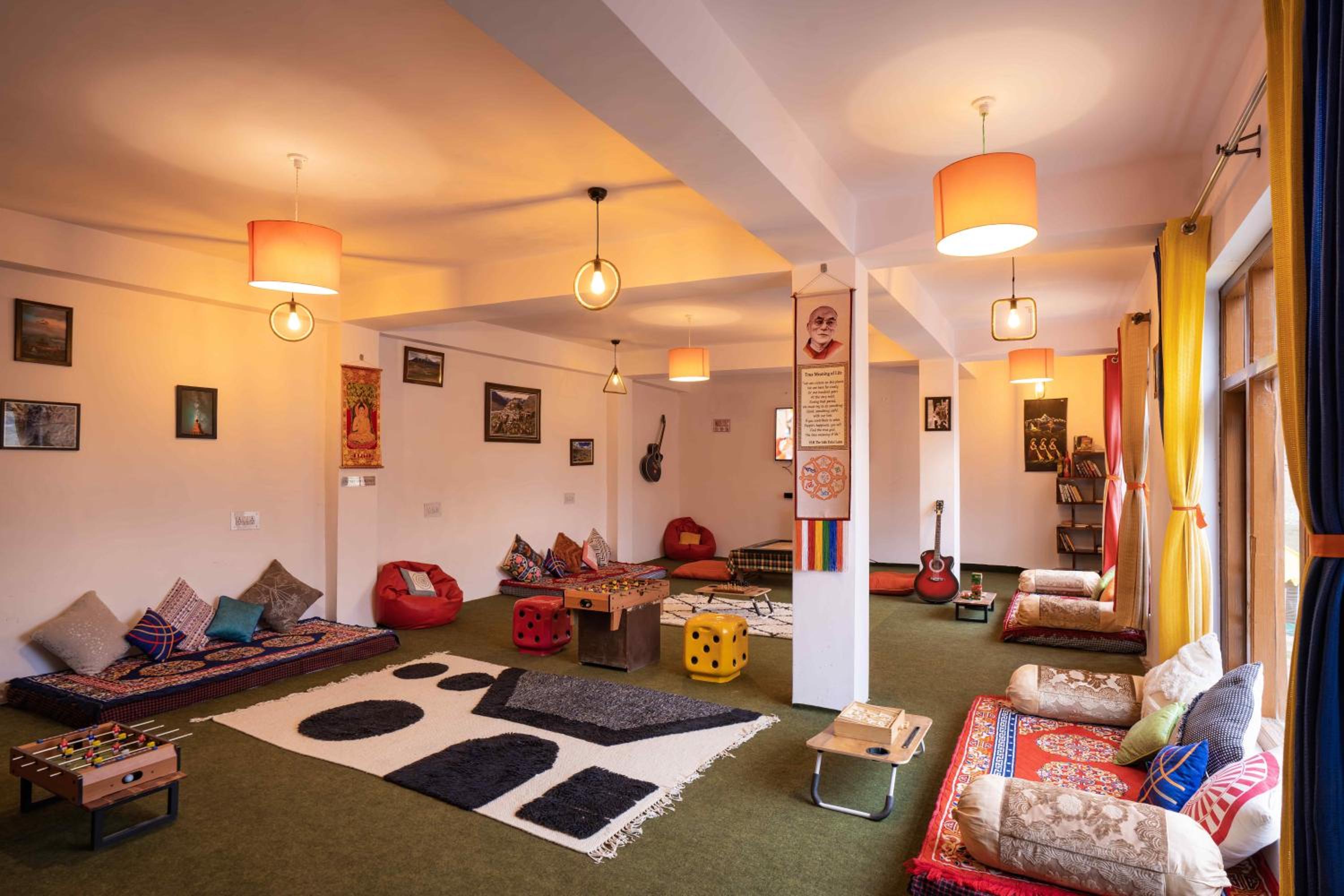 lounge