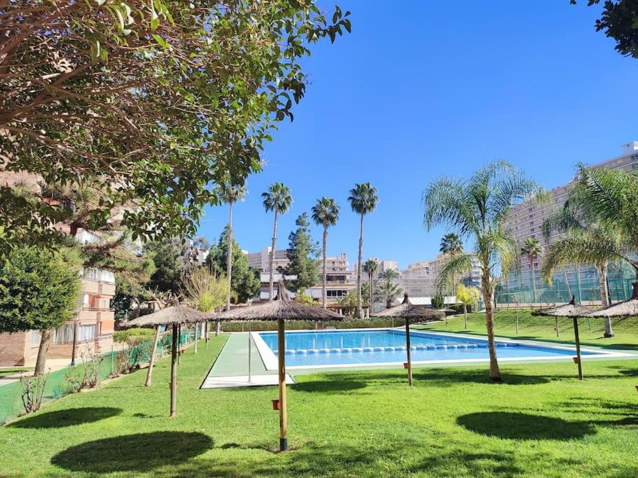 Gran apartamento, Aire acondicionado, piscina y parking gratuito