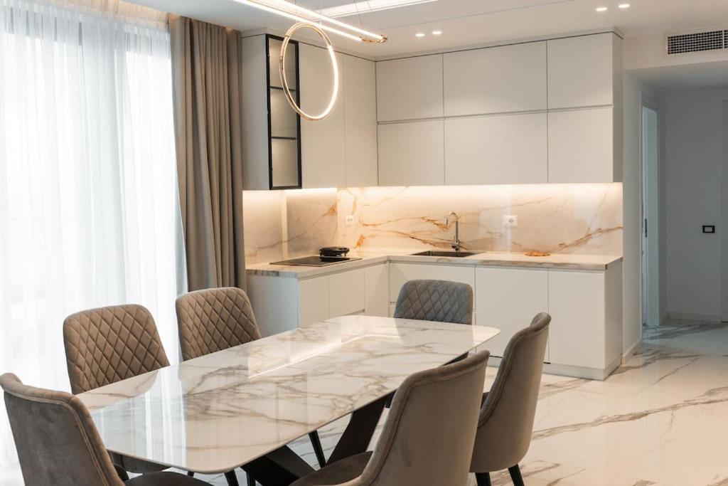 Palmera Gold Vila