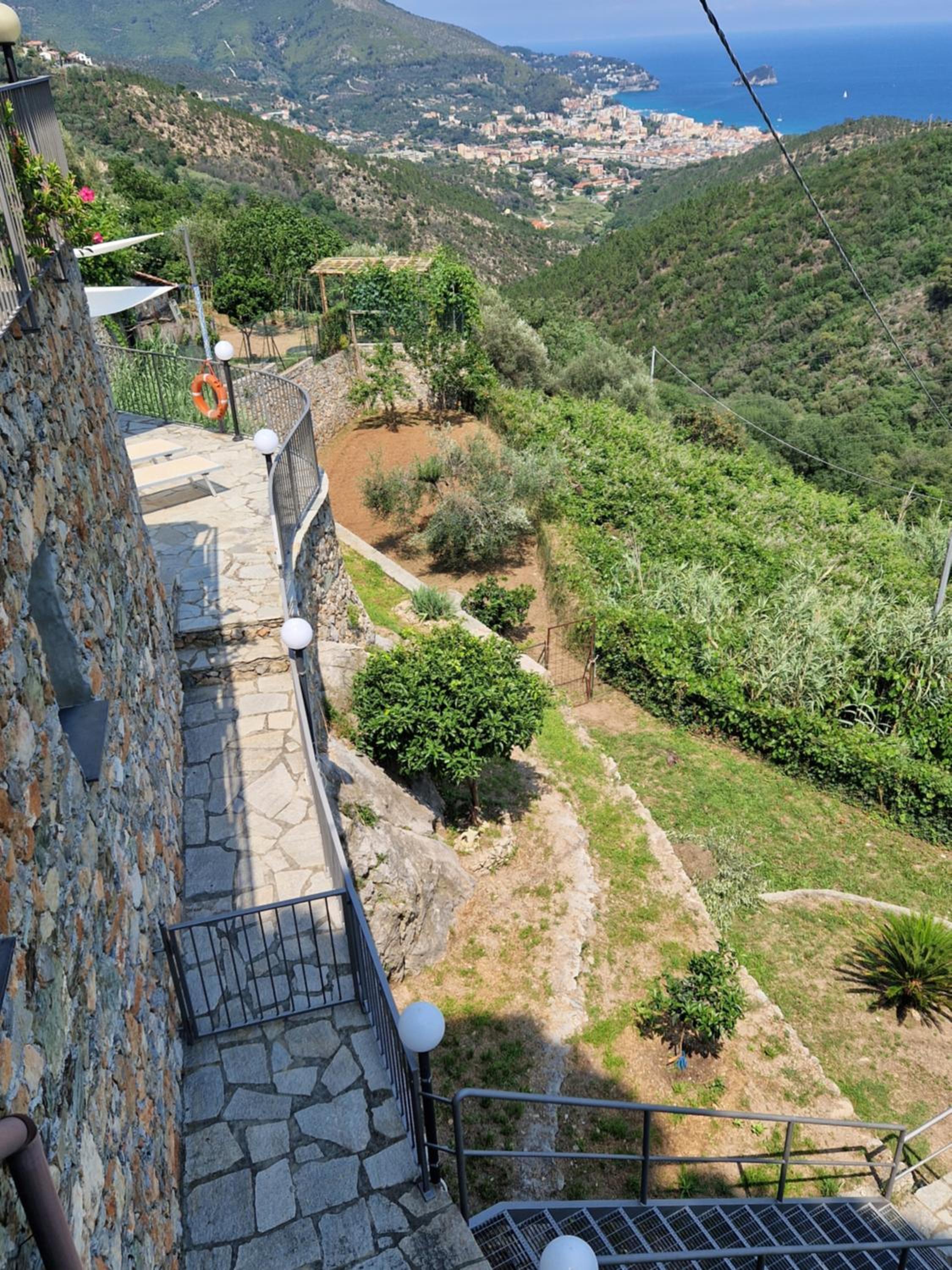 Photo 32