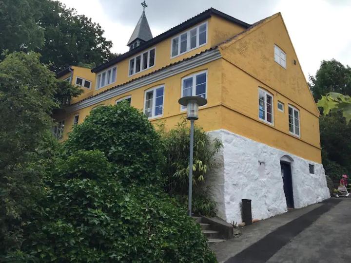 CHARMING FARM HOUSE IN GUDHJEM