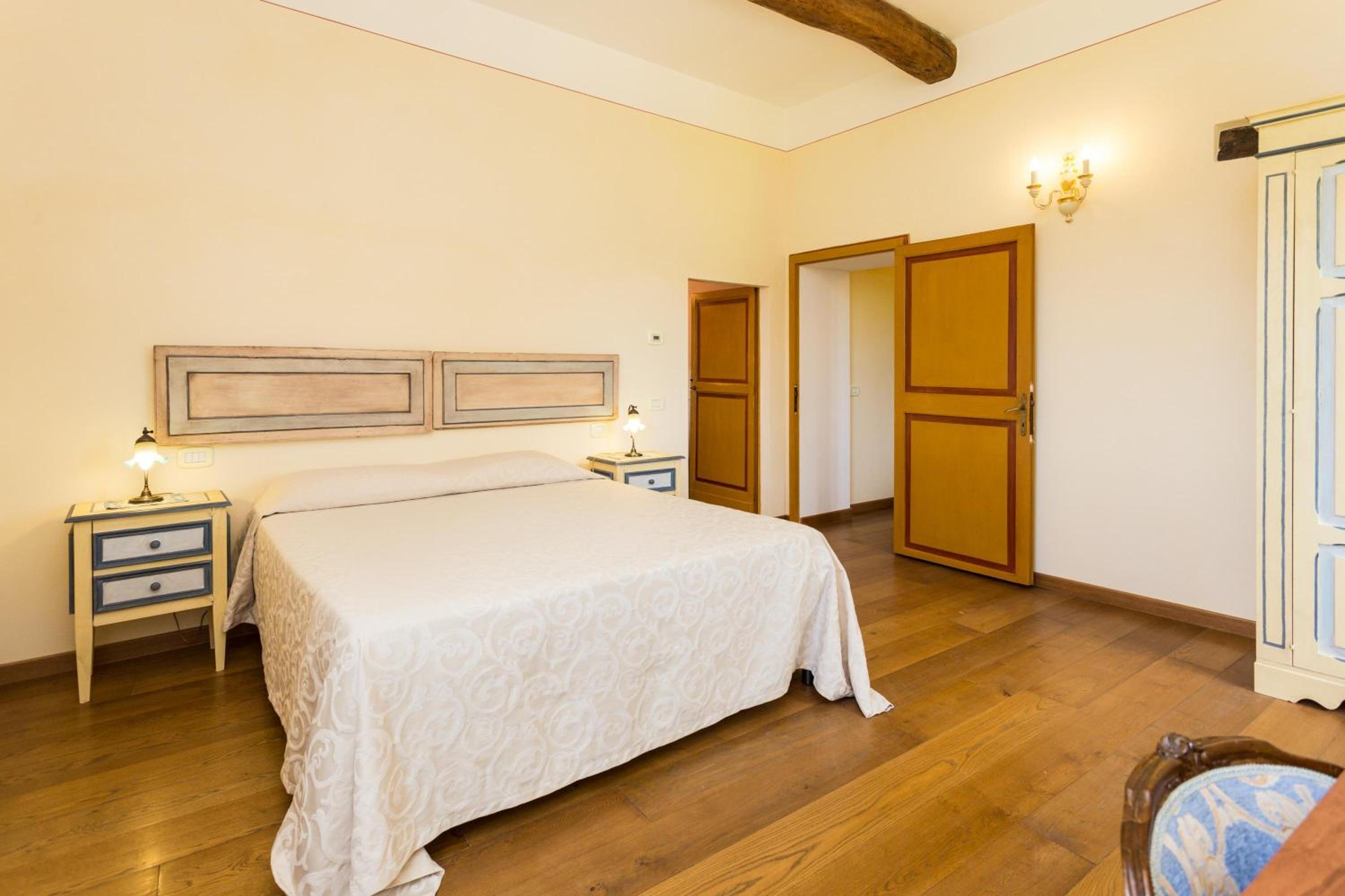 Borgo Colognola - Dimora Storica