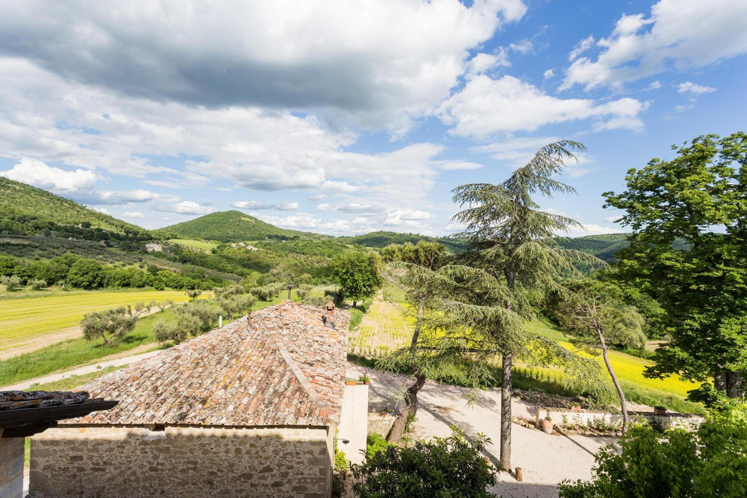 Borgo Colognola - Dimora Storica