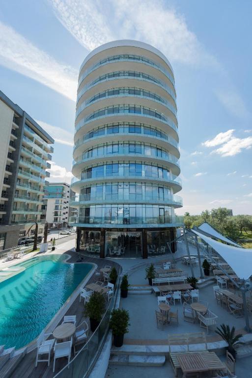 White Tower Studio Mamaia 807