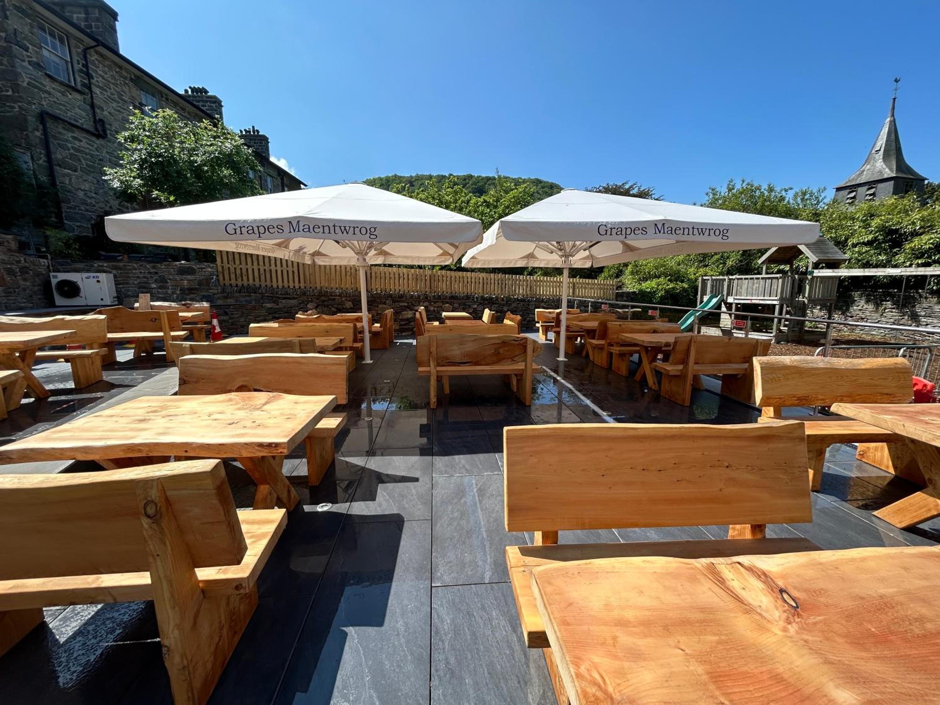 Grapes Hotel, Bar & Restaurant Snowdonia Nr Zip World
