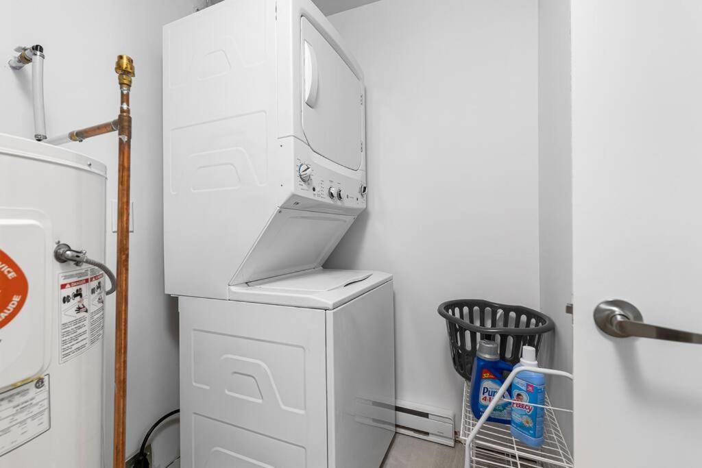 Beautiful 1 bedroom apartment - private entrance