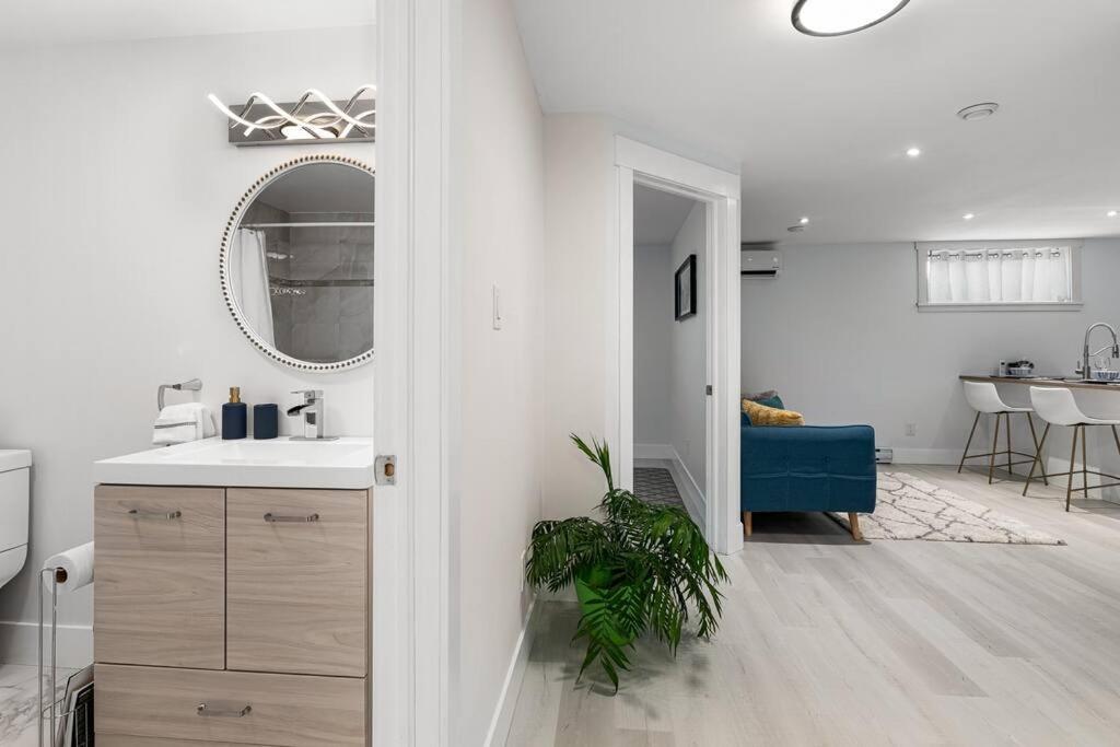 Beautiful 1 bedroom apartment - private entrance
