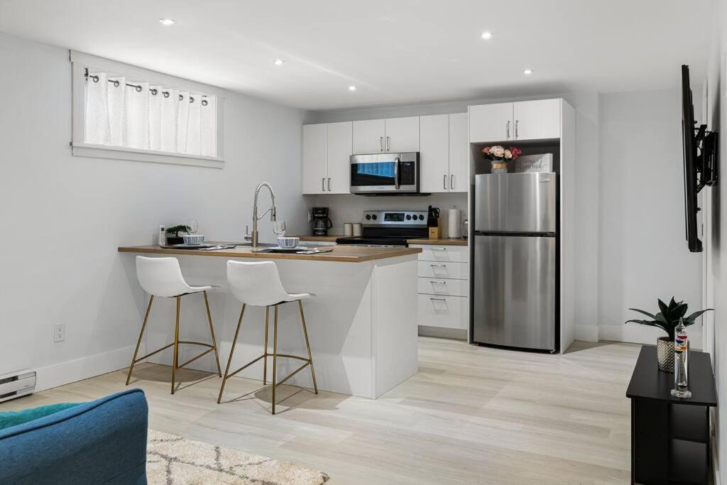 Beautiful 1 bedroom apartment - private entrance