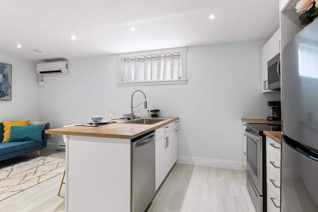 Beautiful 1 bedroom apartment - private entrance