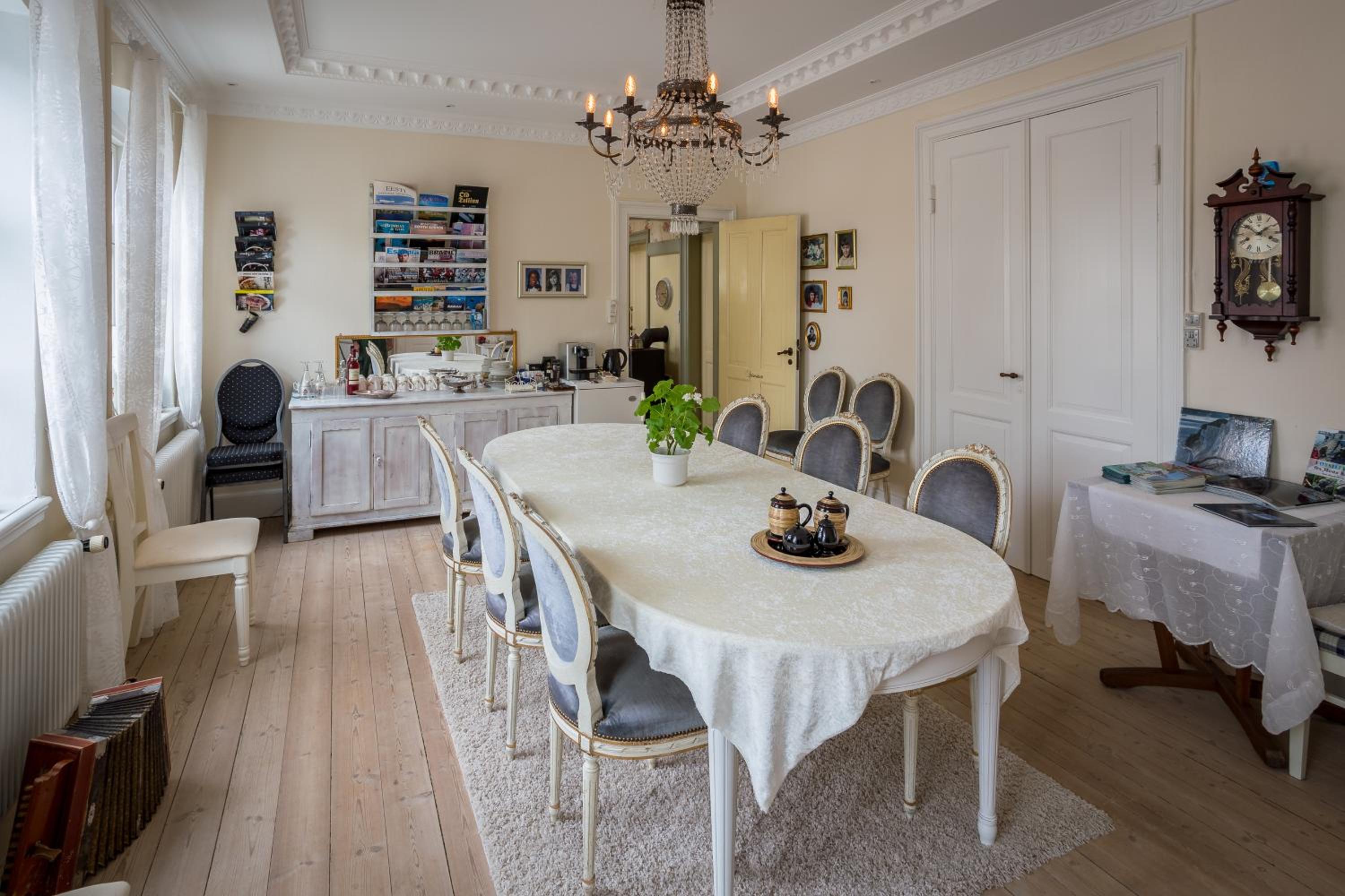 Jungshoved Præstegård B&B