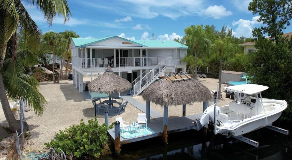 Bayside Key Largo Canal Home with Dock/ Jacuzzi/ Pool. ( Lift not include) view 3