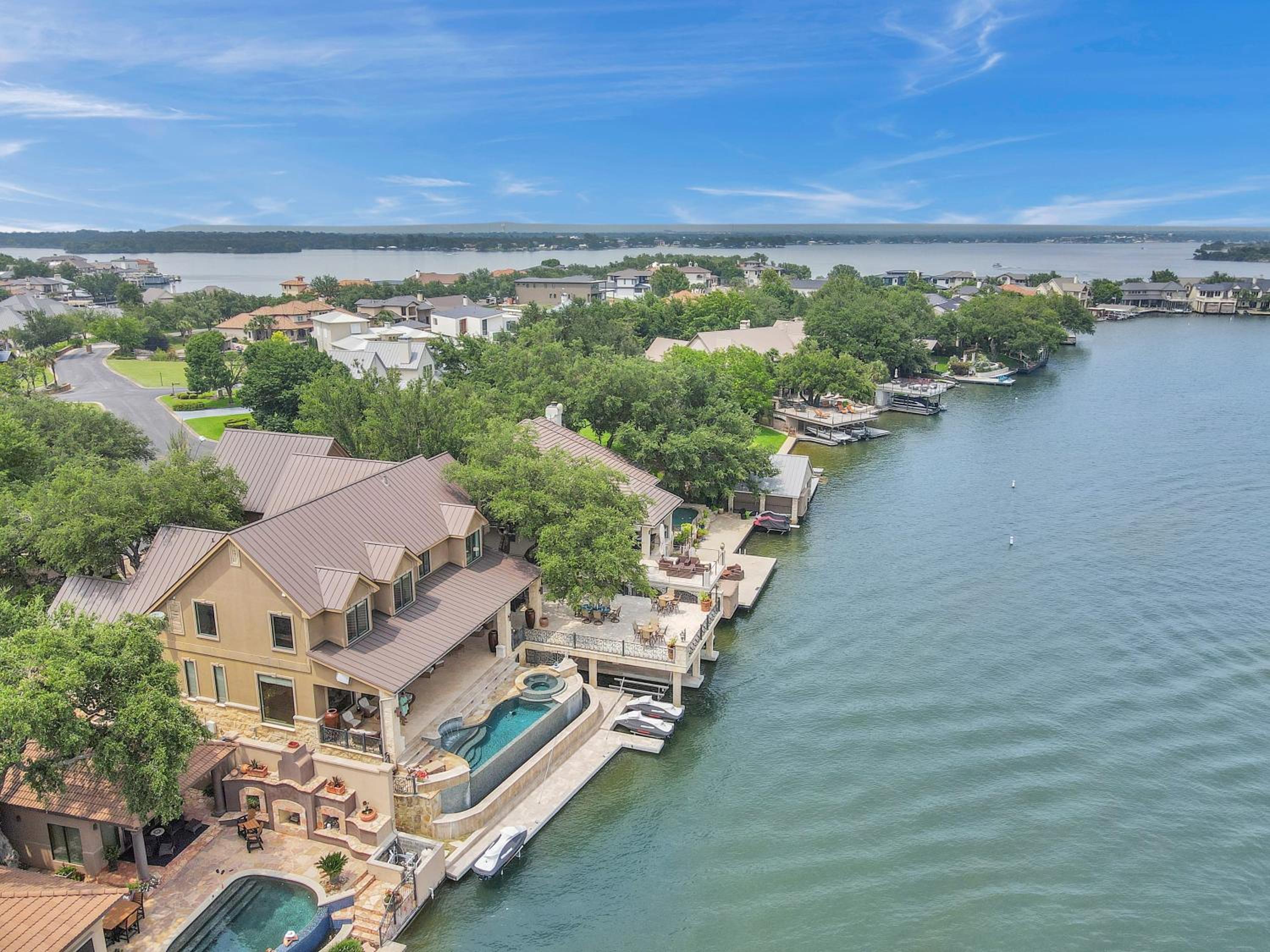 The Villa on Matern New Listing view 5