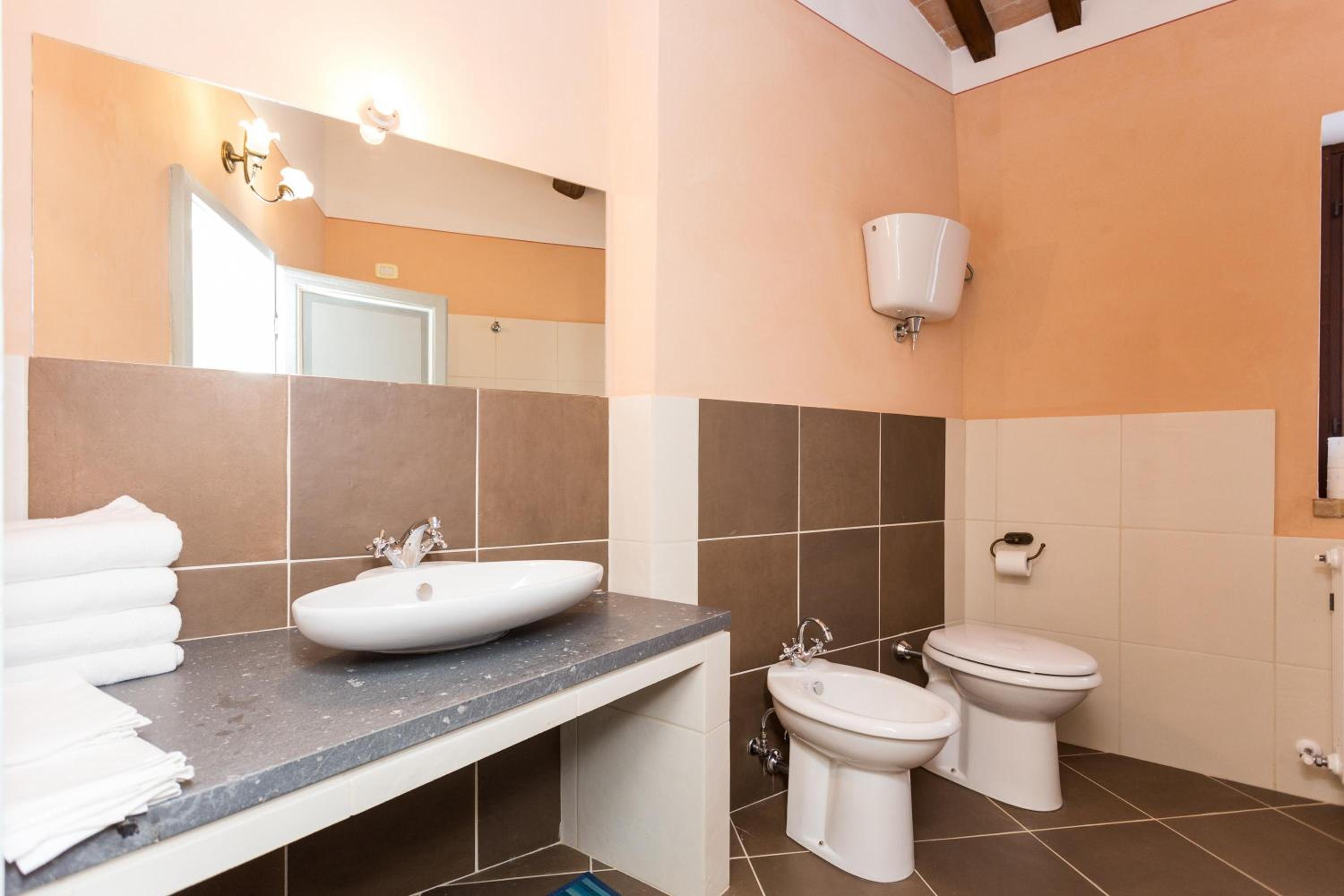 Borgo Colognola - Dimora Storica