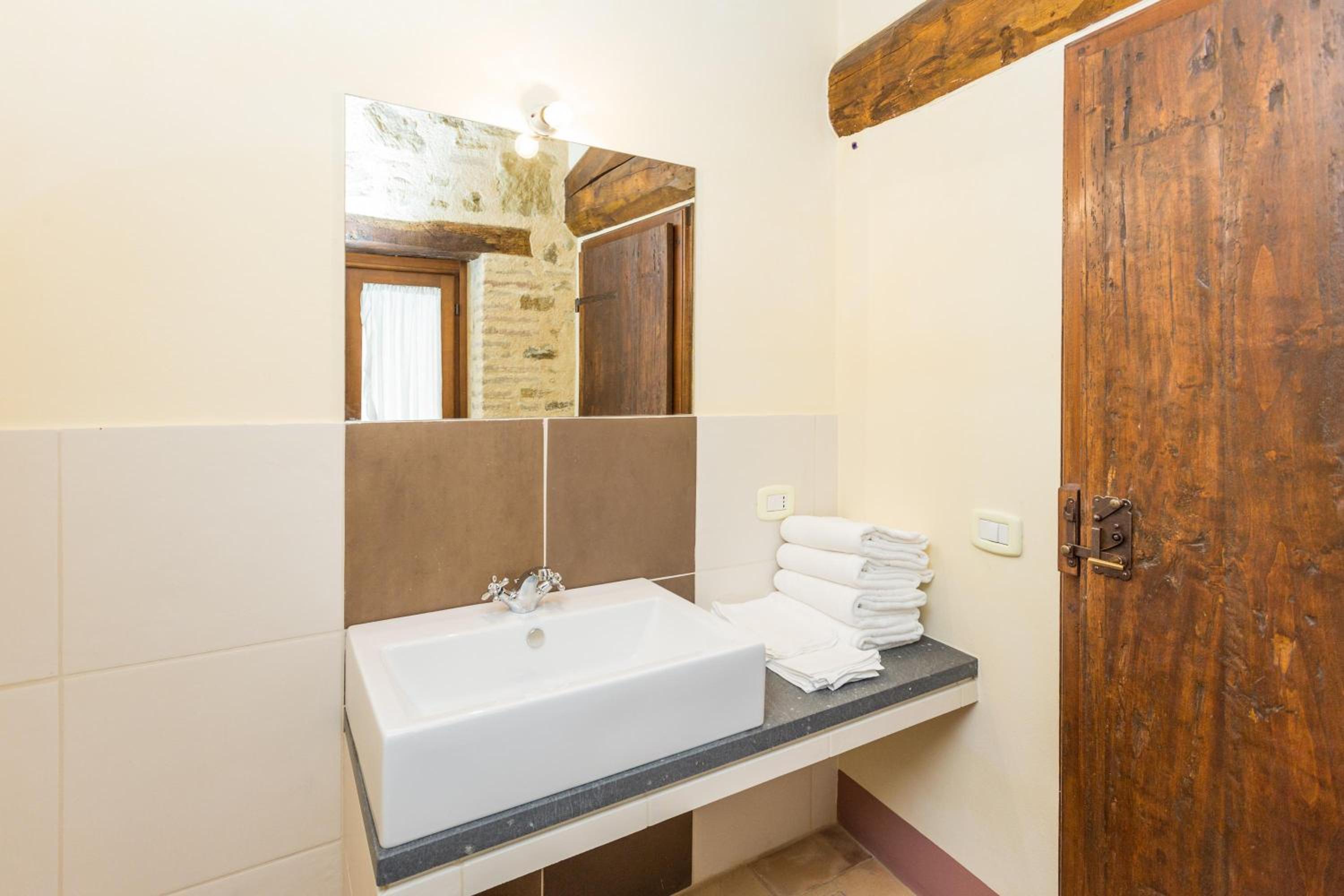 Borgo Colognola - Dimora Storica