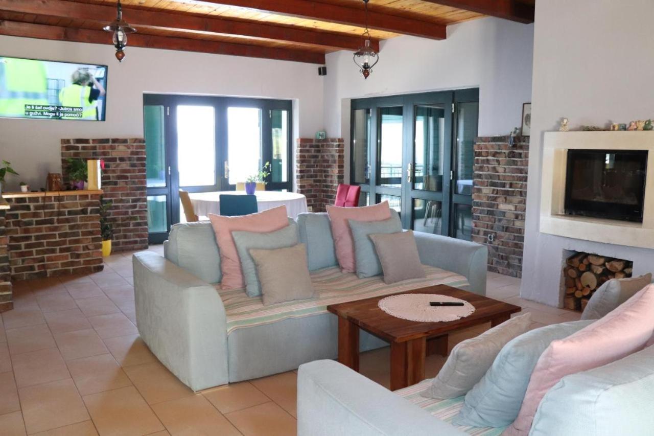 Galeb Bed and Breakfast view 4
