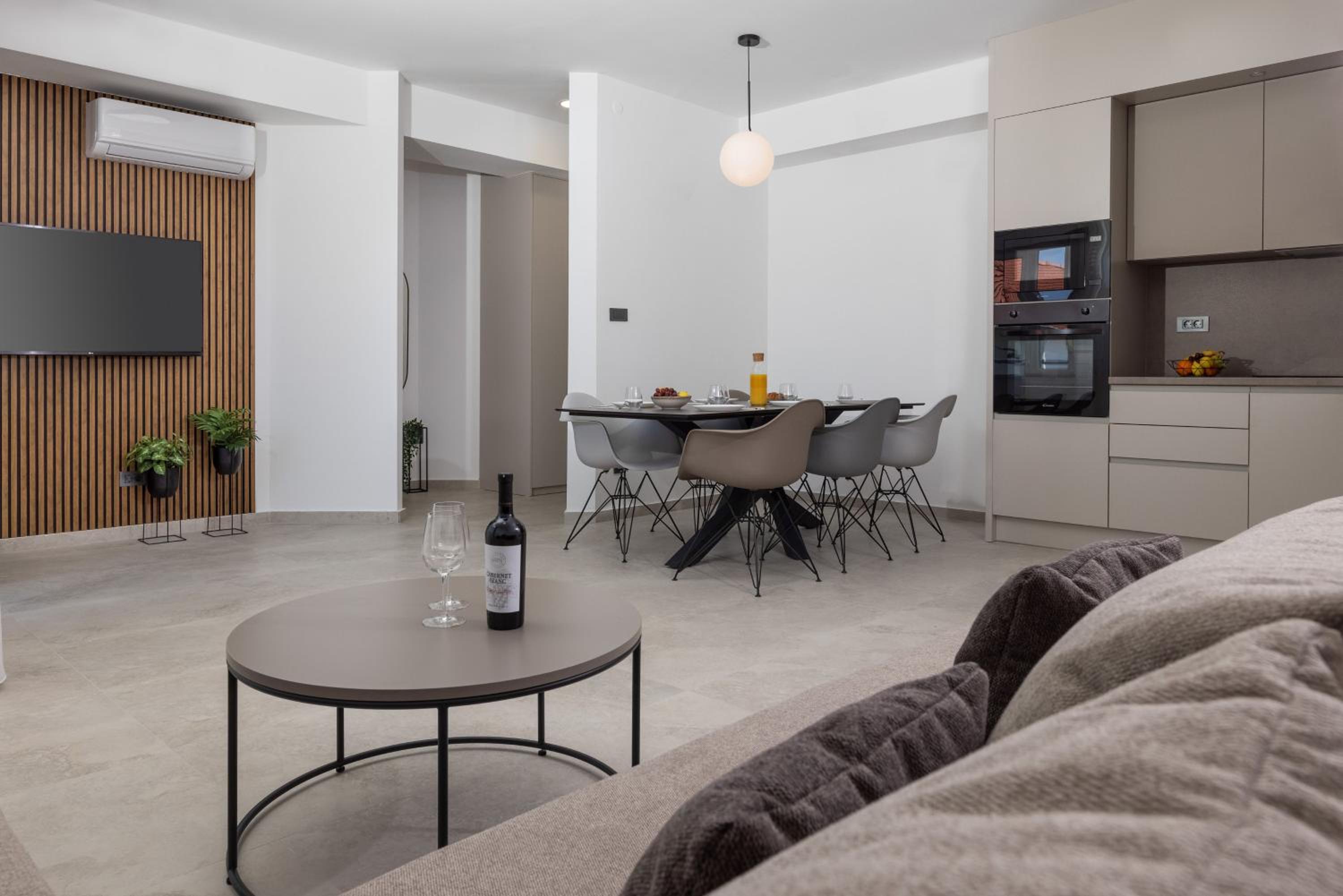 Apartments Ocrux