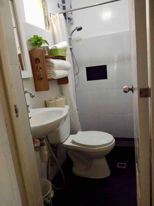 Entire Unit Fully Air-conditioned with Hi-Speed WiFi