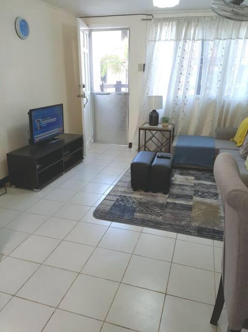 Entire Unit Fully Air-conditioned with Hi-Speed WiFi