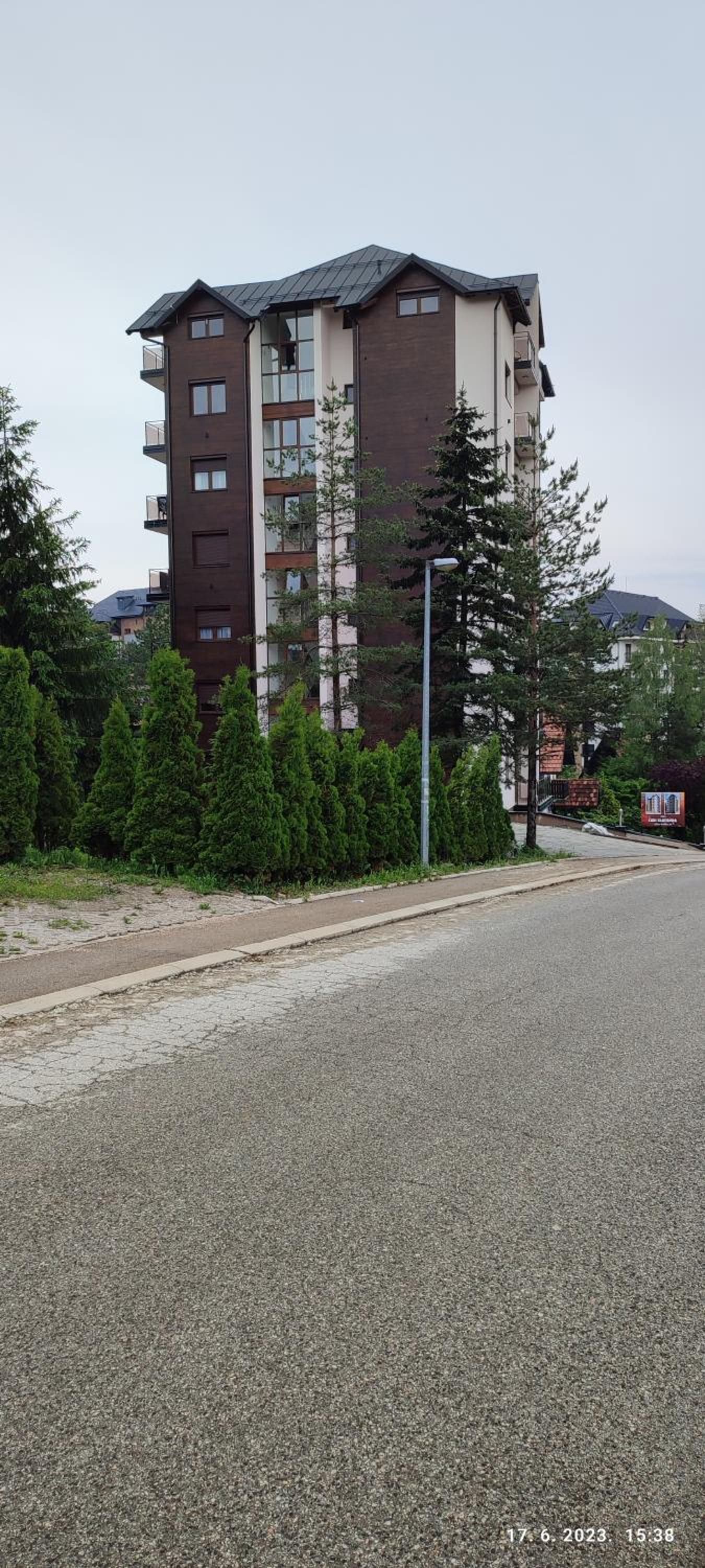 Photo 18