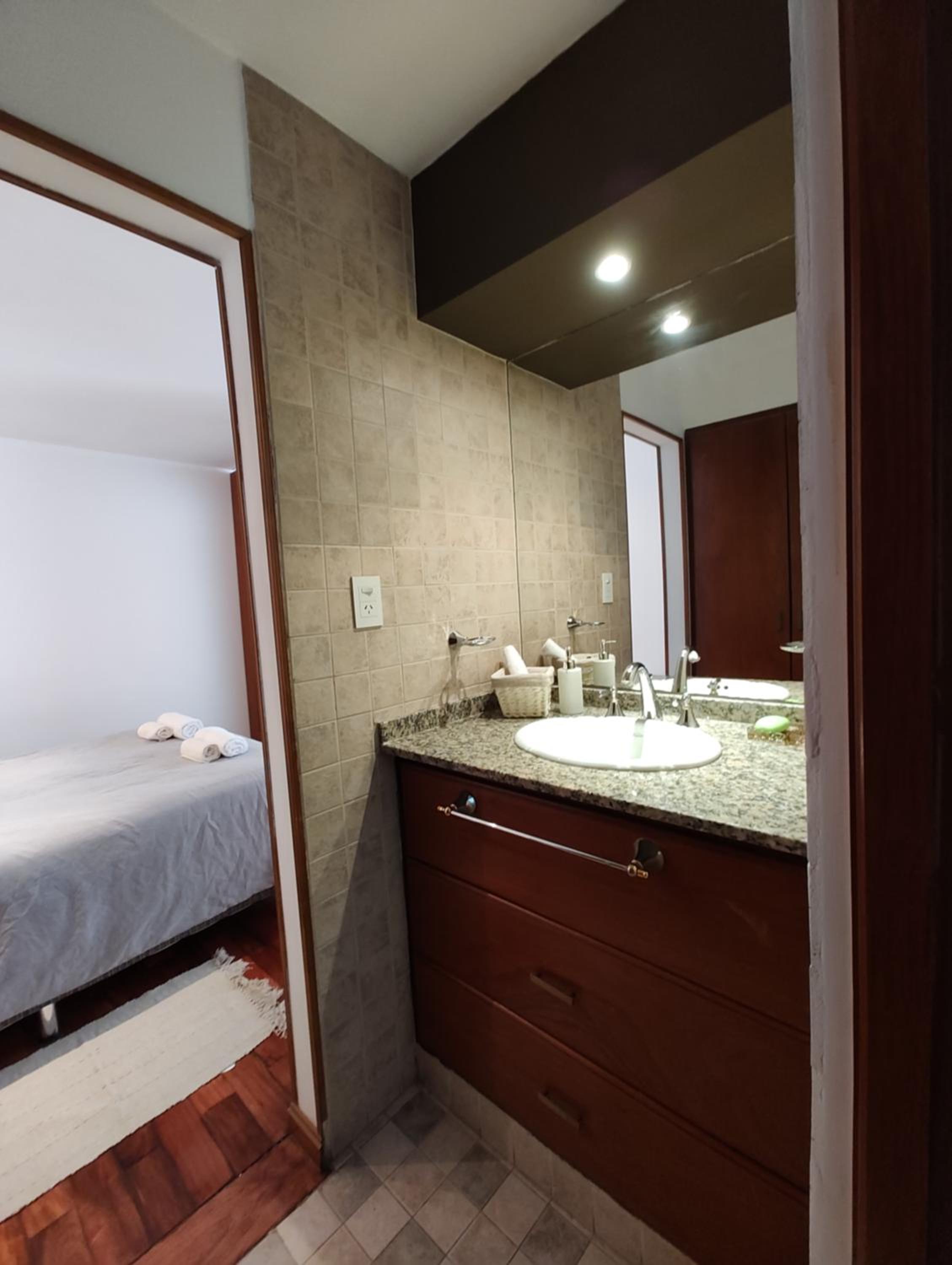 HERMOSO DEPARTAMENTO CENTRICO