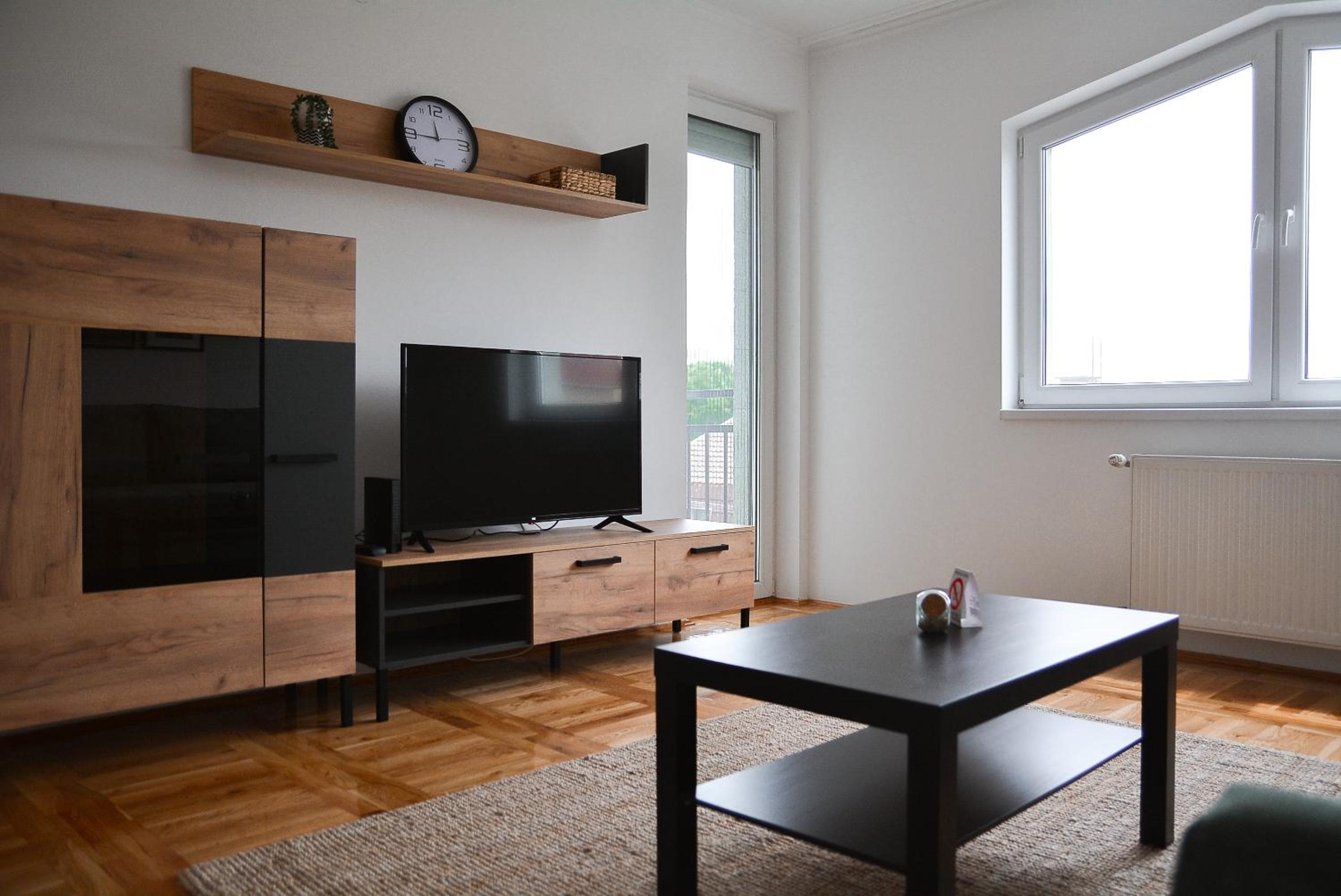 CROWN apartment 2