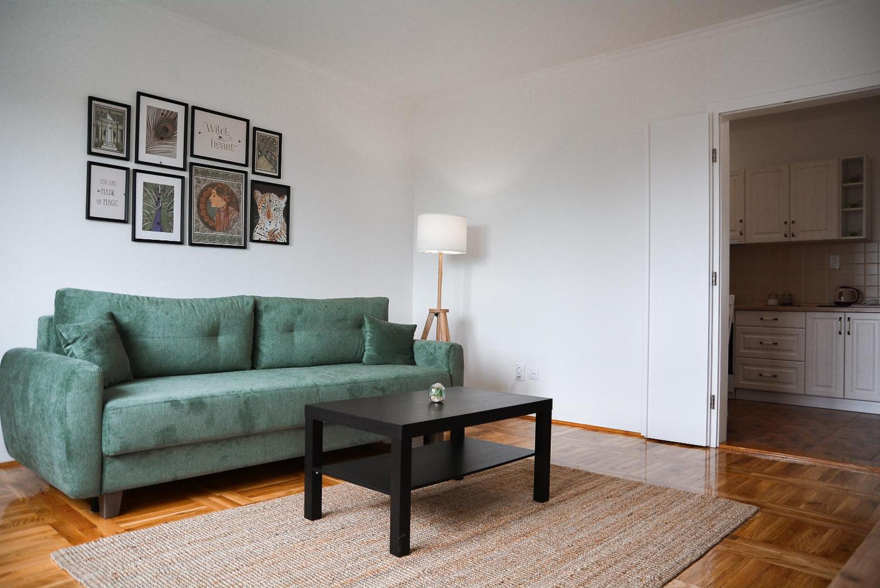 CROWN apartment 2