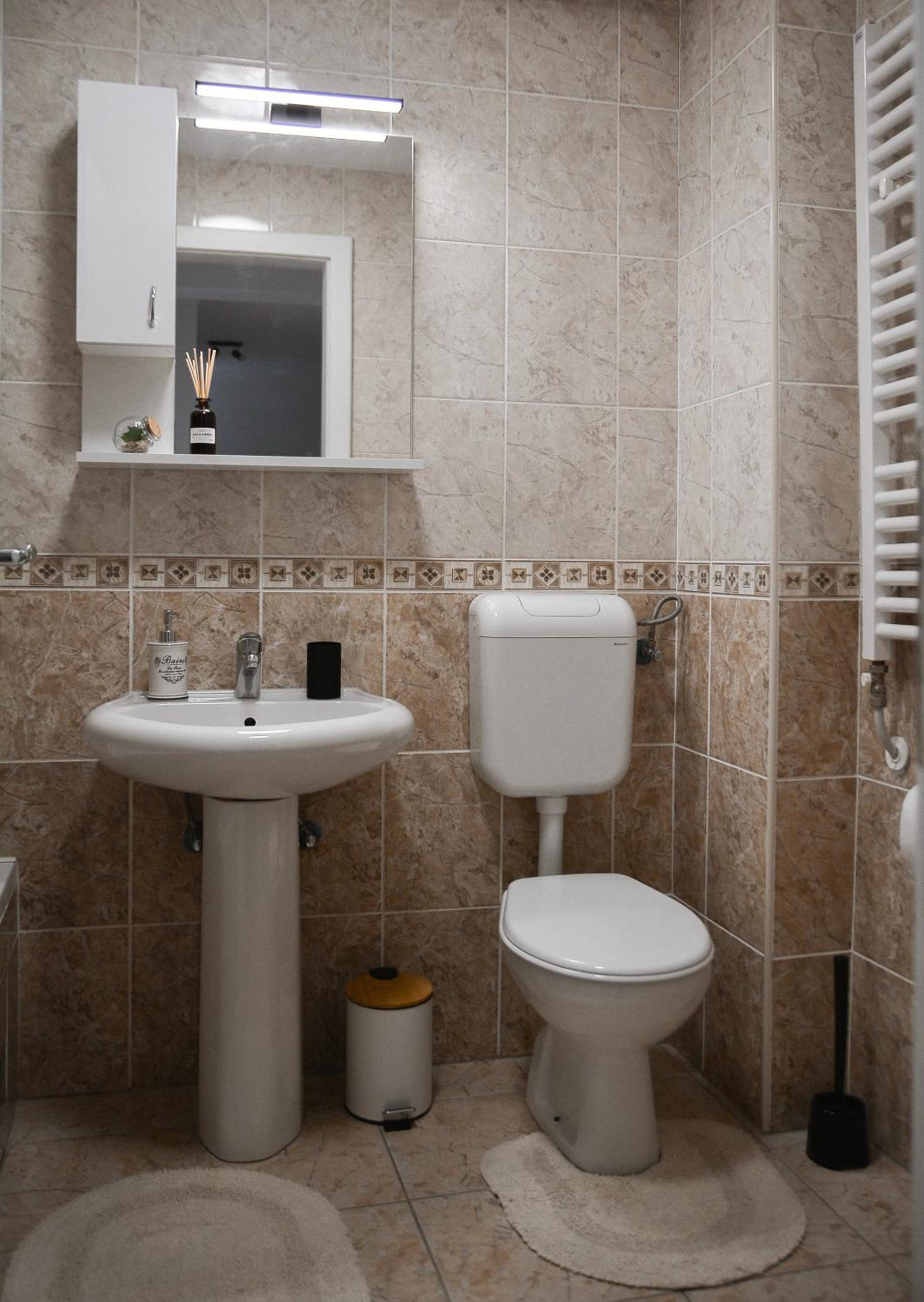 CROWN apartment 2