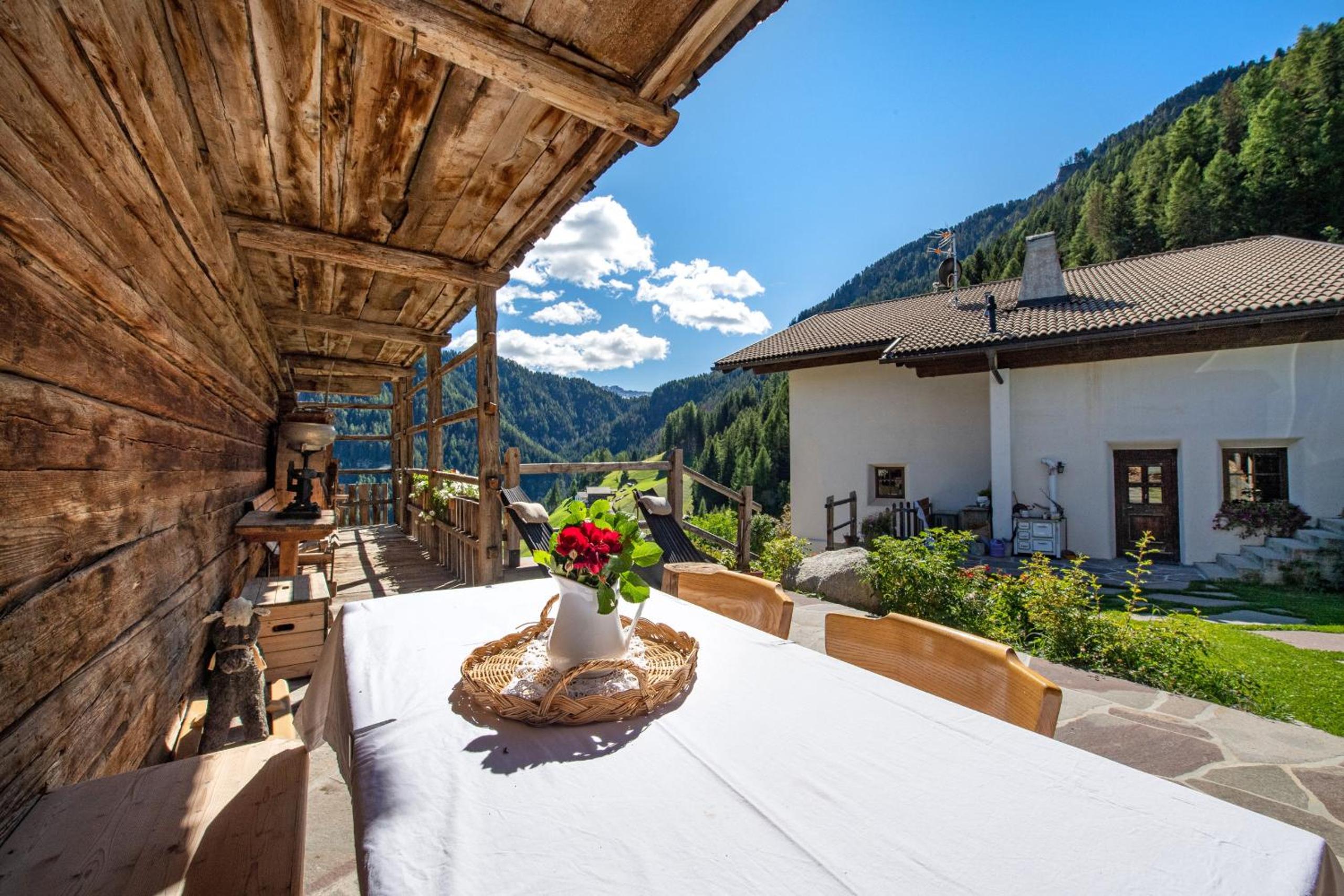 Agriturismo Apartments Tuene