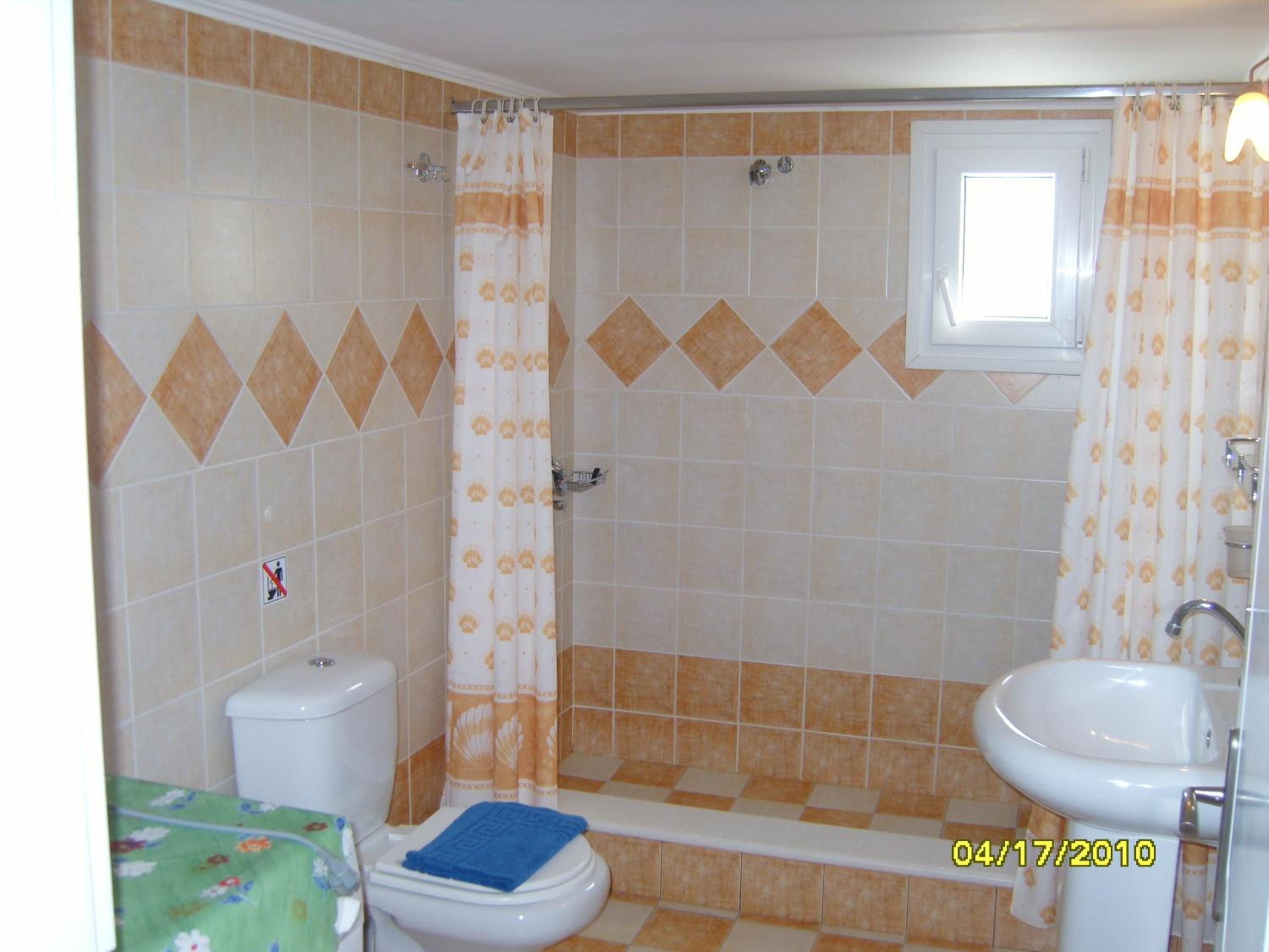 Photo 33