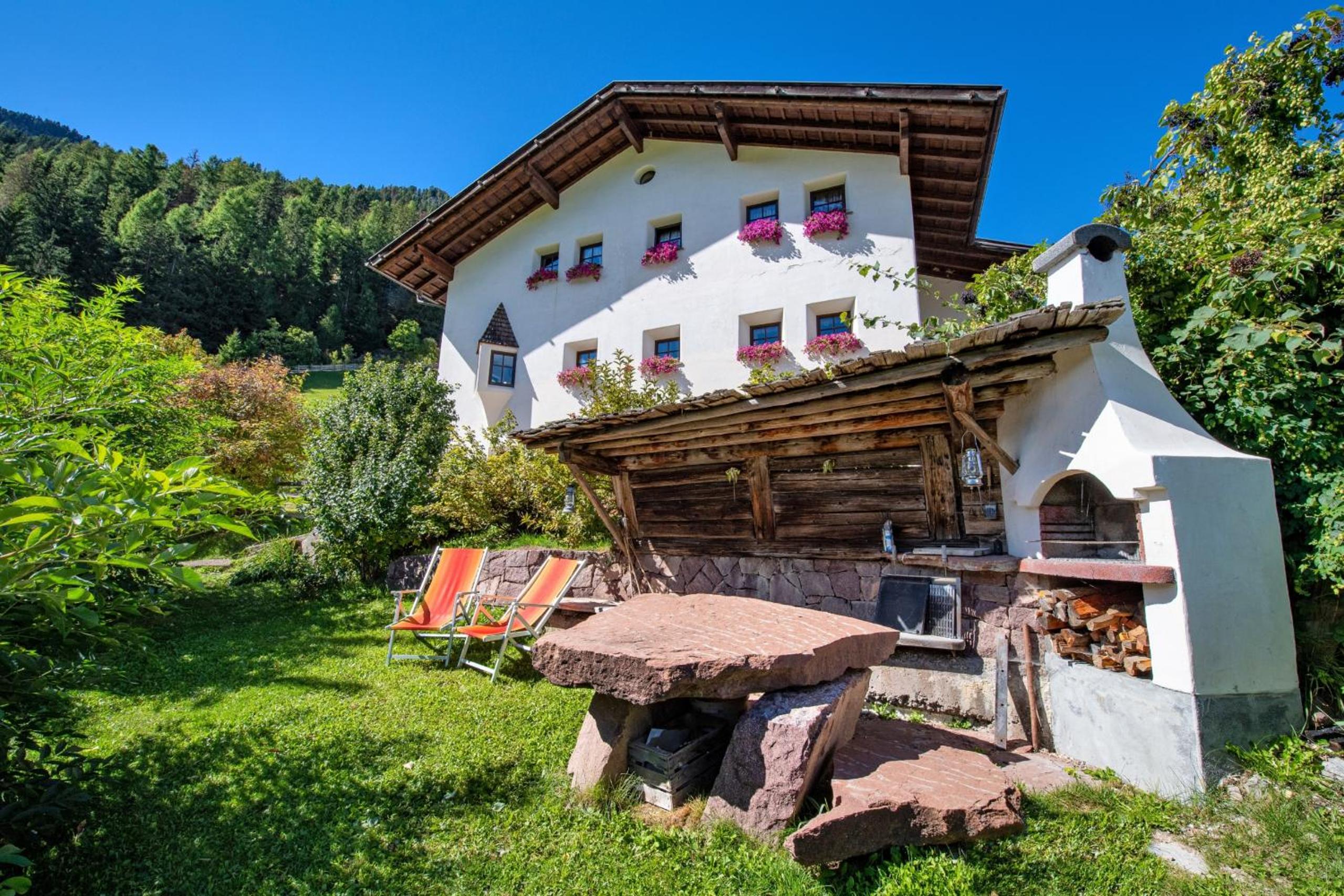 Agriturismo Apartments Tuene