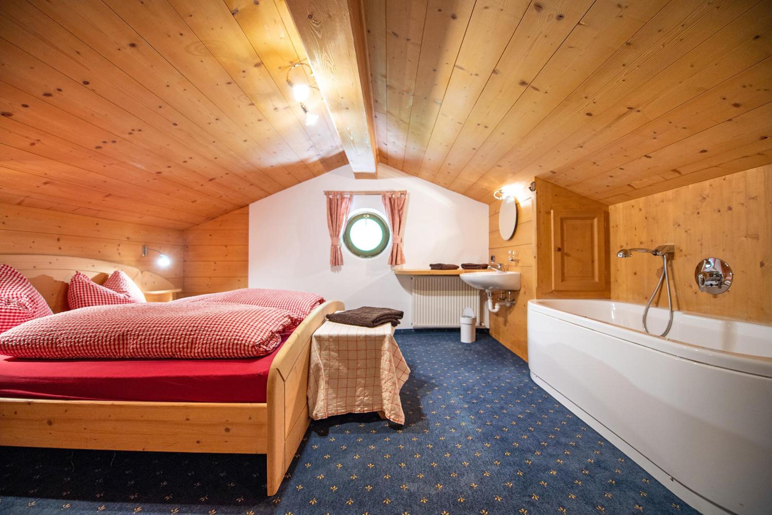 Agriturismo Apartments Tuene