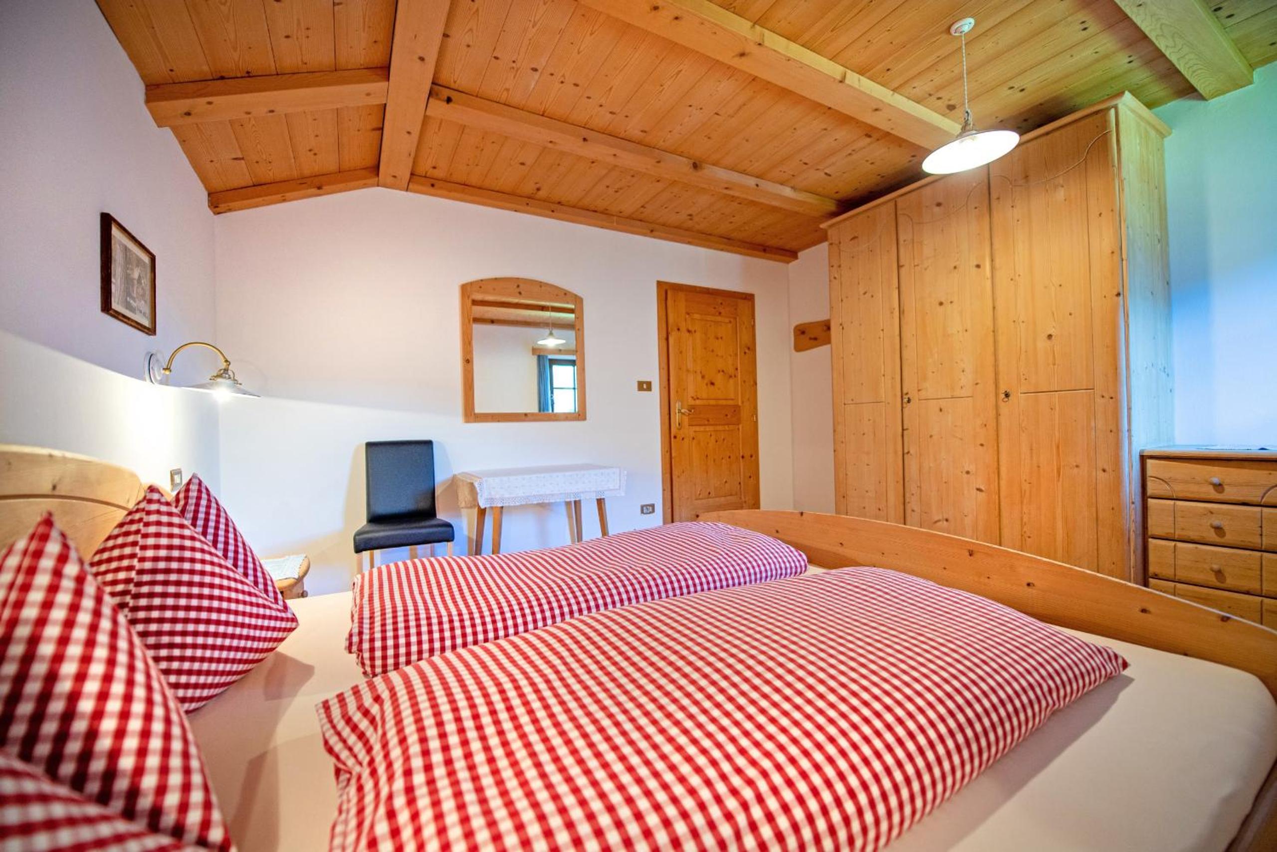 Agriturismo Apartments Tuene