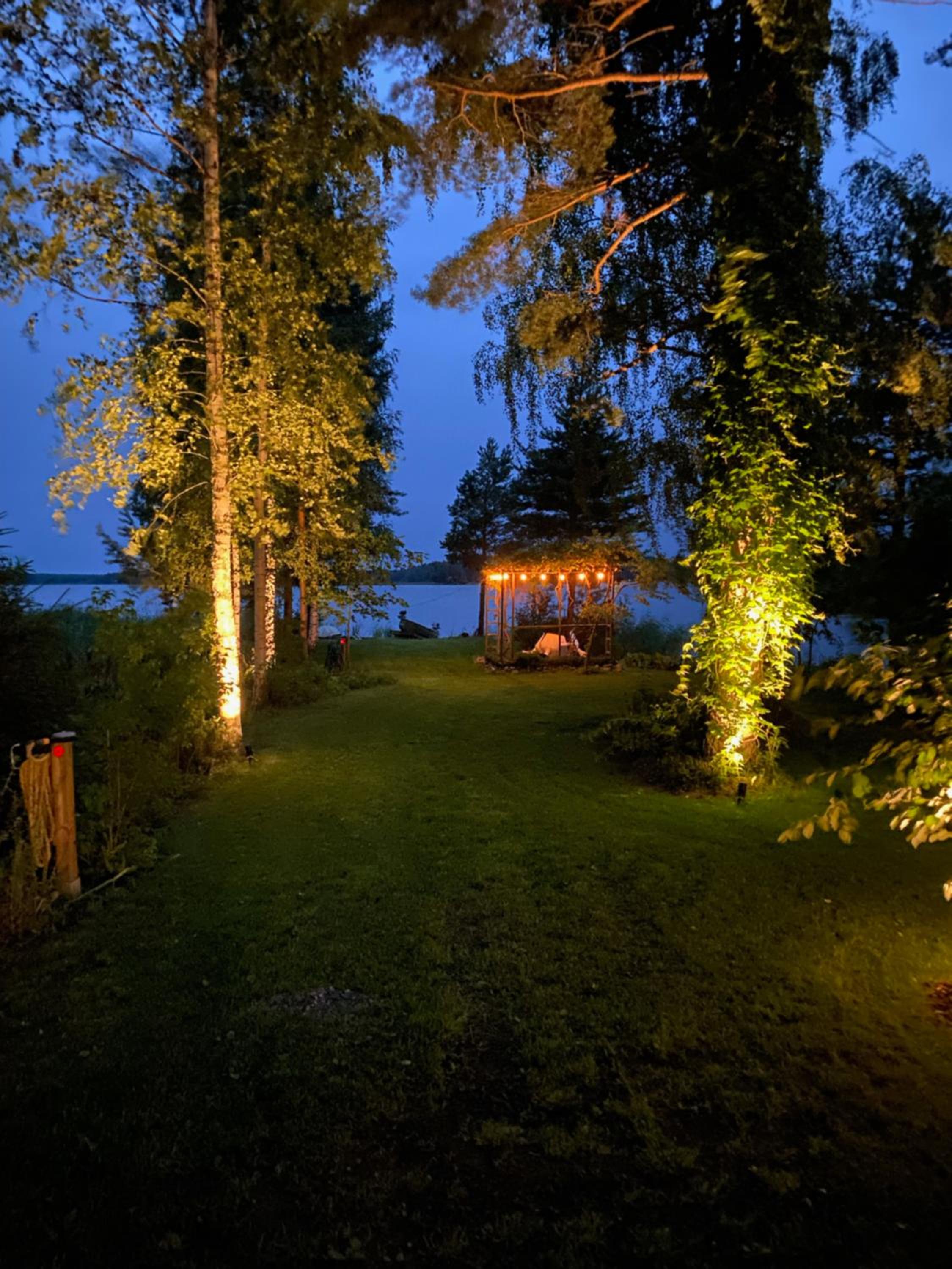 Kodikas vapaa-ajan asunto Päijänteen rannalla
