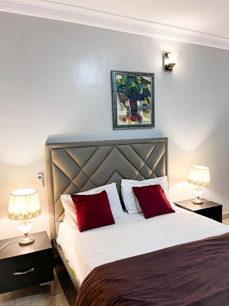 Bronx Suite by Jaynice Homes view 5