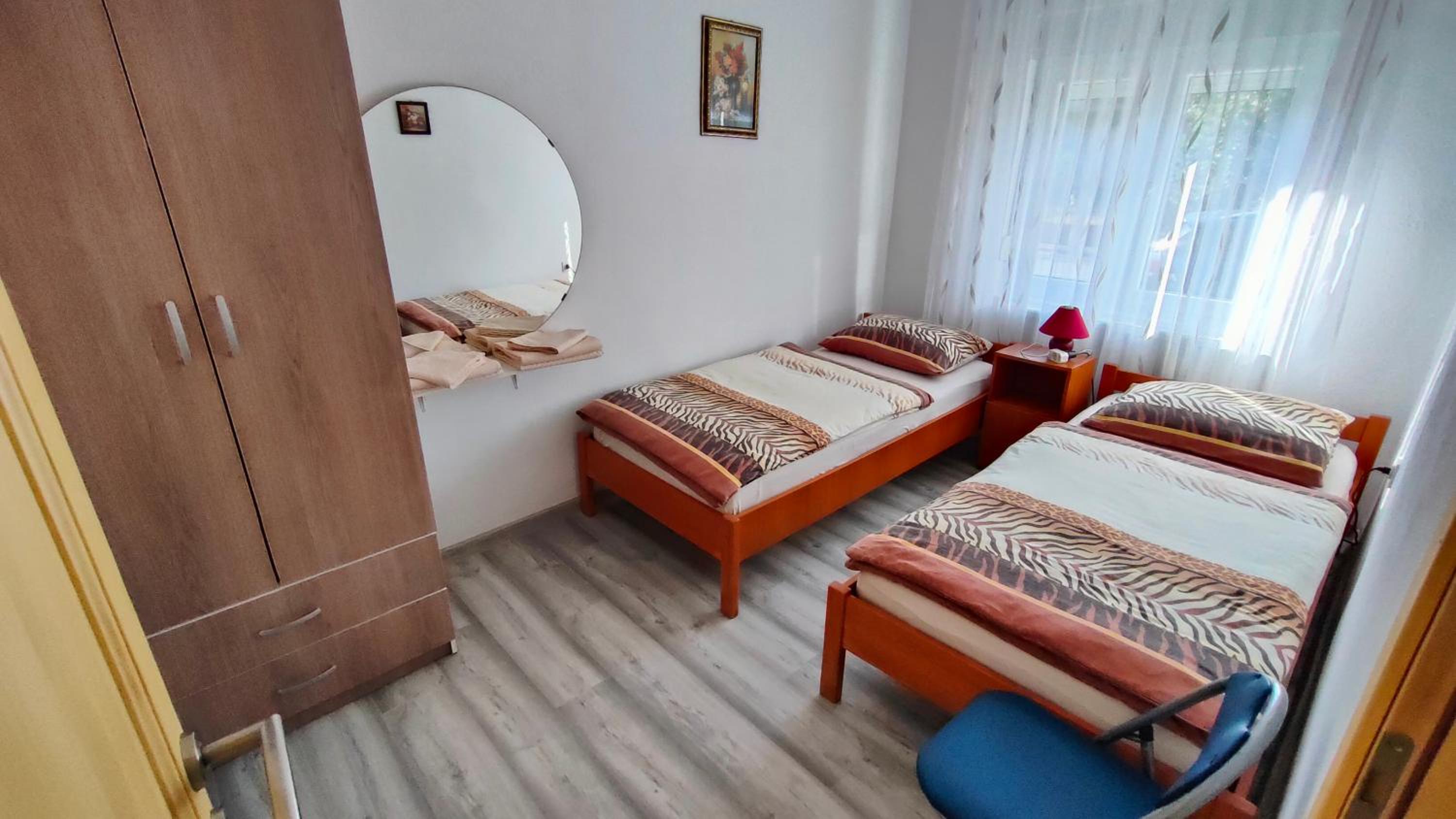 Apartment Tina Gračac view 4