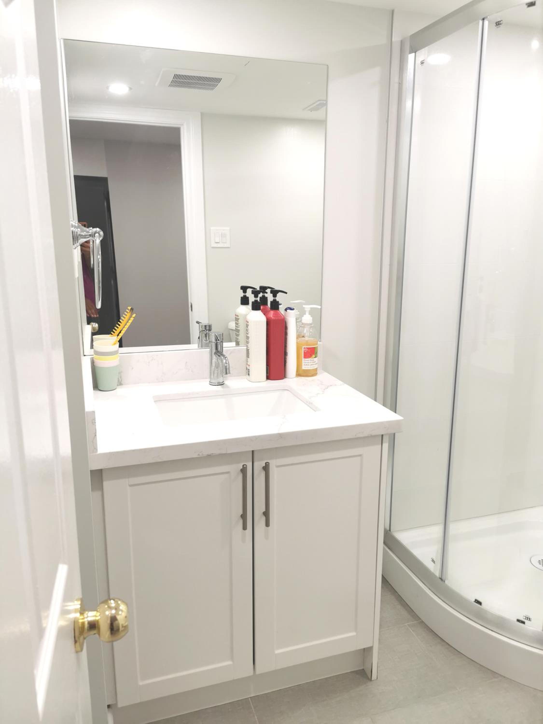 Perfect location comfort private house lower level 2 bedroom unit