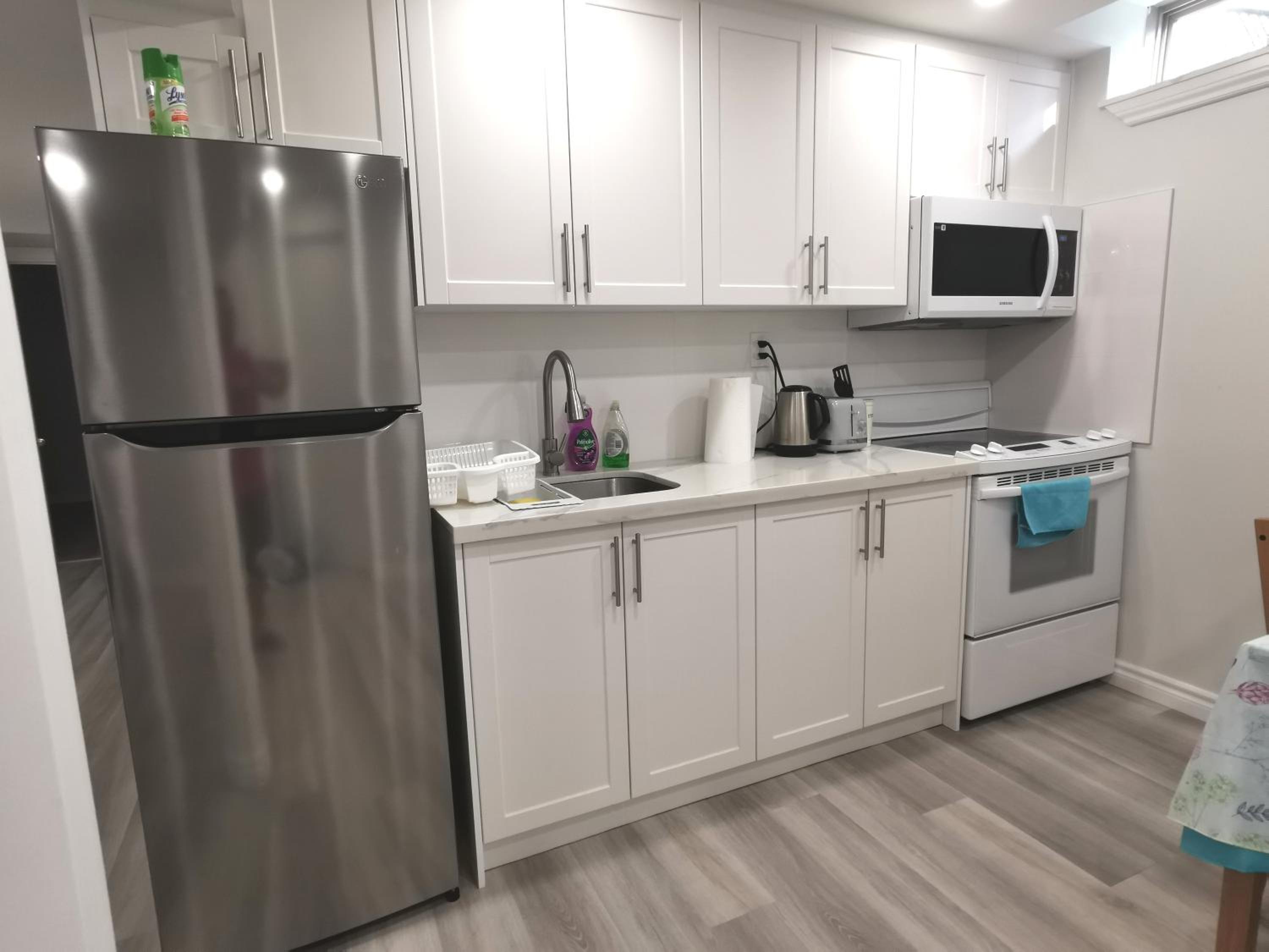 Perfect location comfort private house lower level 2 bedroom unit
